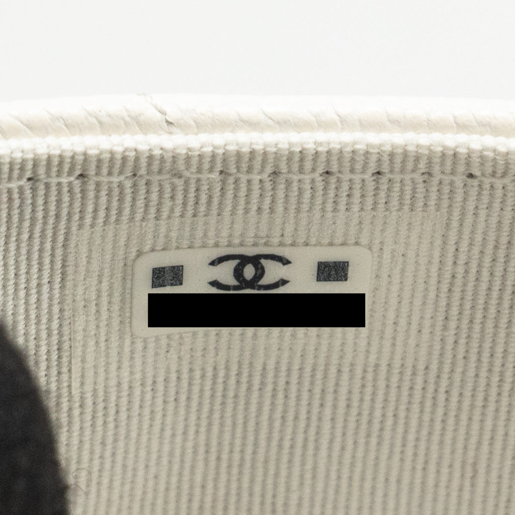 chanel-classic-flap-card-holder-caviar-white-ghw-microchip