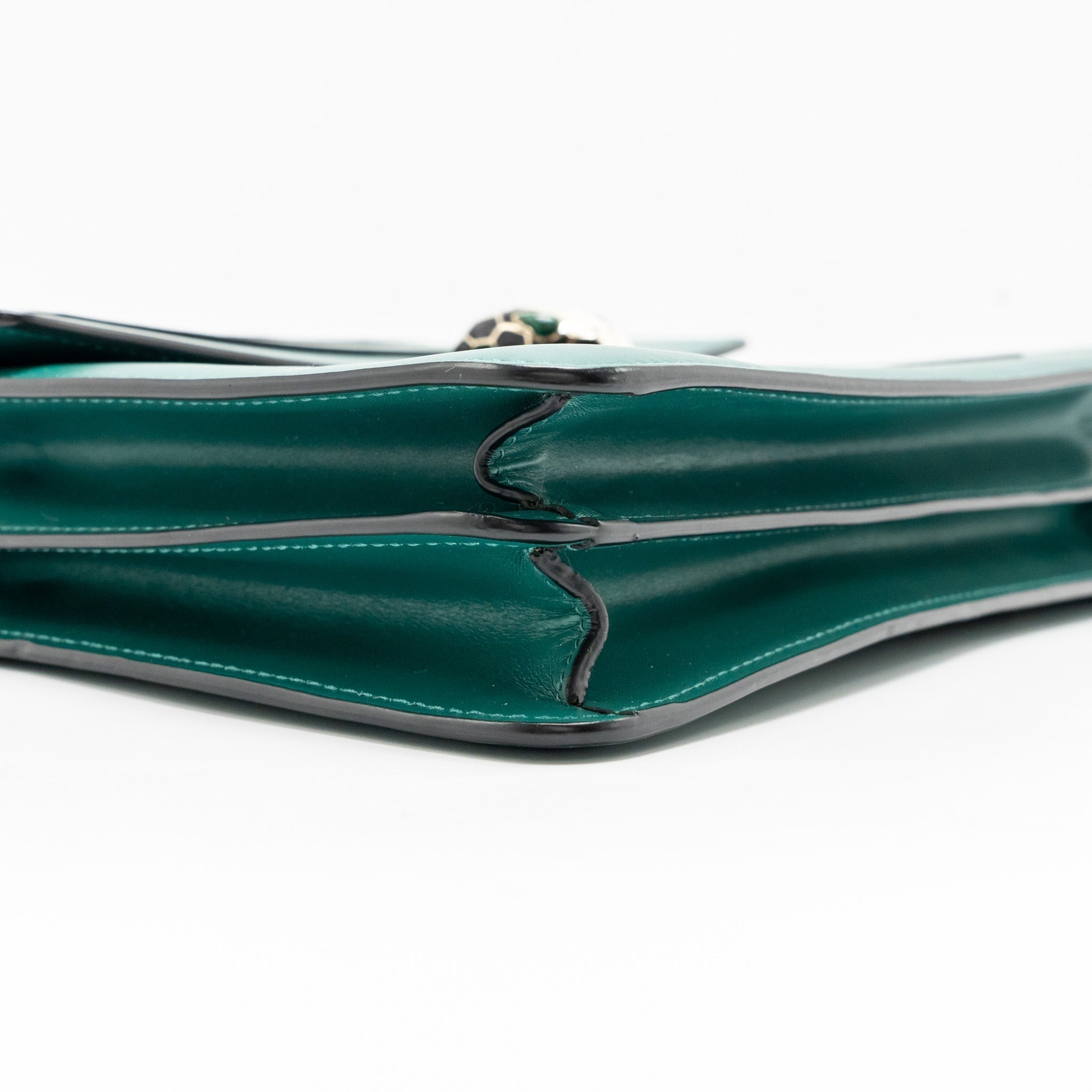 bvlgari-serpenti-forever-shoulder-bag-calfskin-green-lghw-3