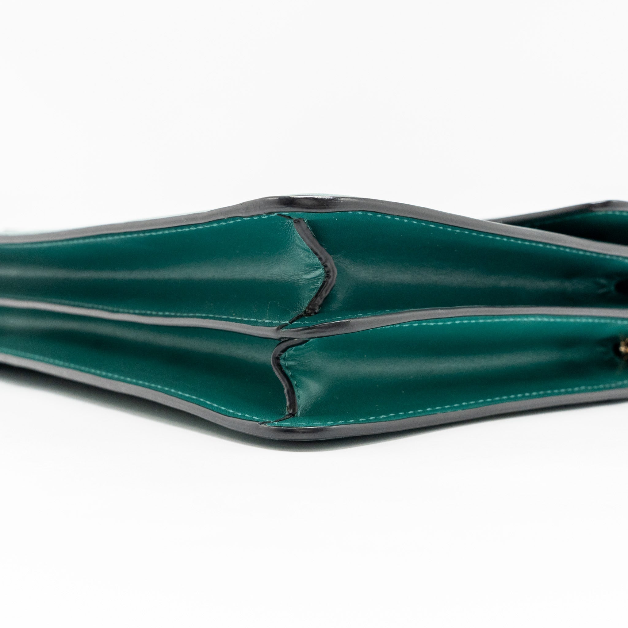 bvlgari-serpenti-forever-shoulder-bag-calfskin-green-lghw-3