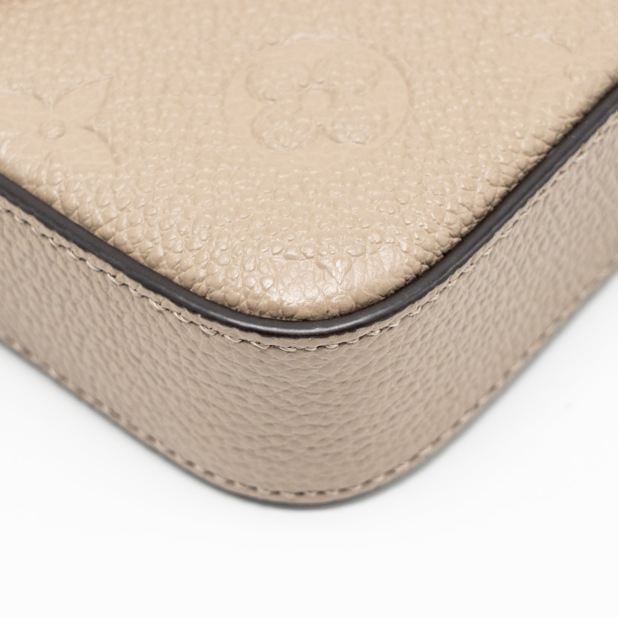 louis-vuitton-felicie-pochette-monogram-empreinte-tourterelle-ghw