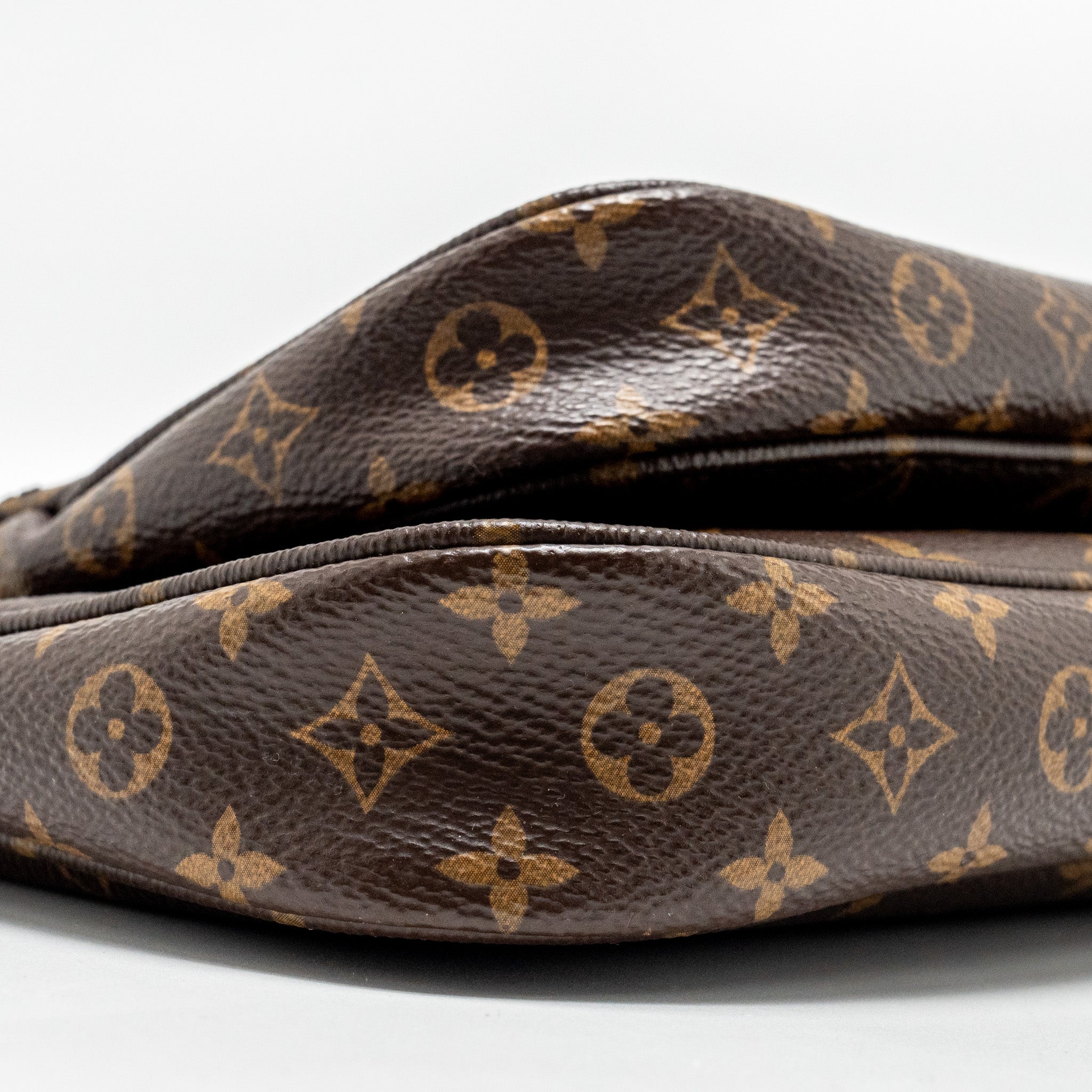 louis-vuitton-multi-pochette-accessories-monogram-canvas-khaki-ghw-2