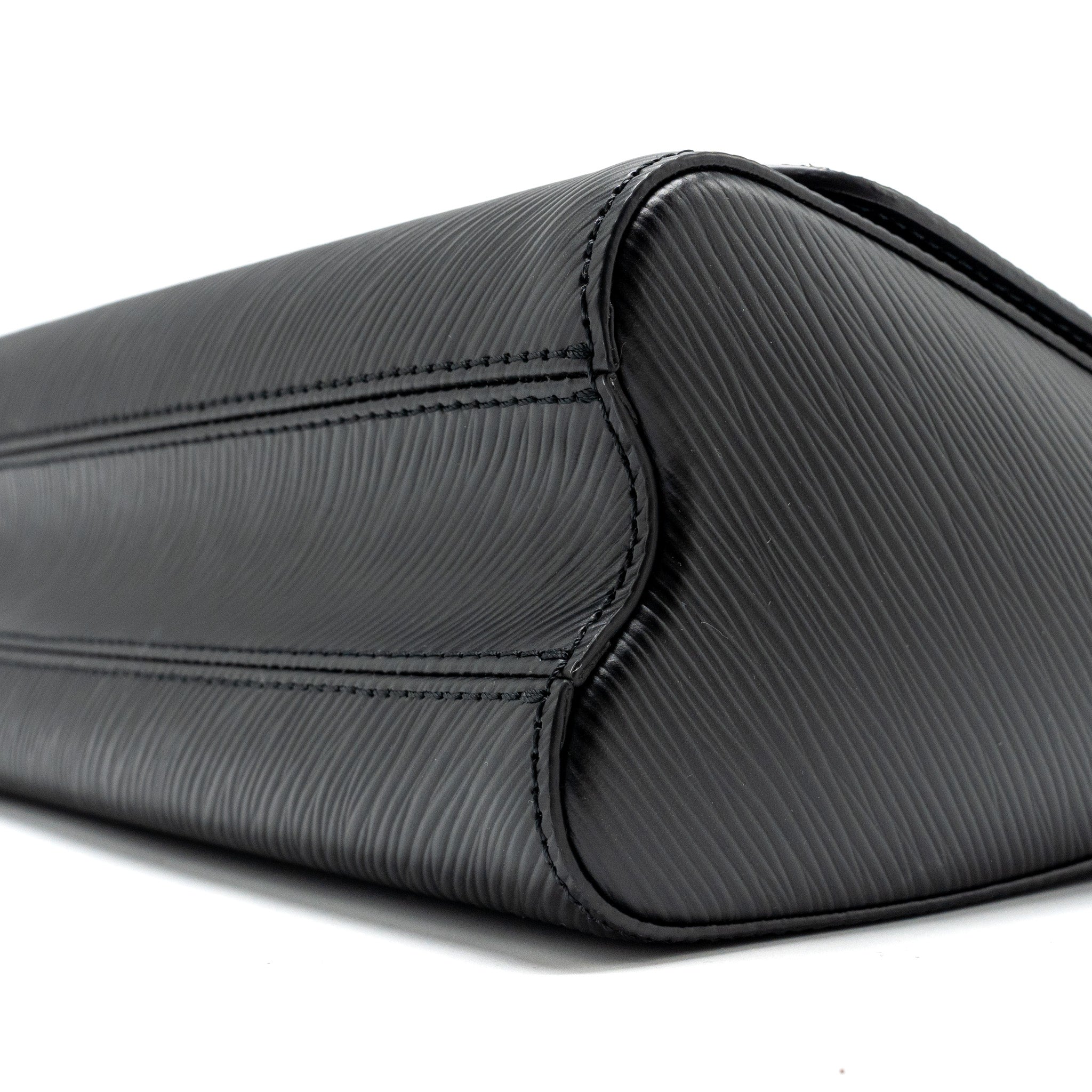 louis-vuitton-twist-twist-mm-epi-leather-black-ghw