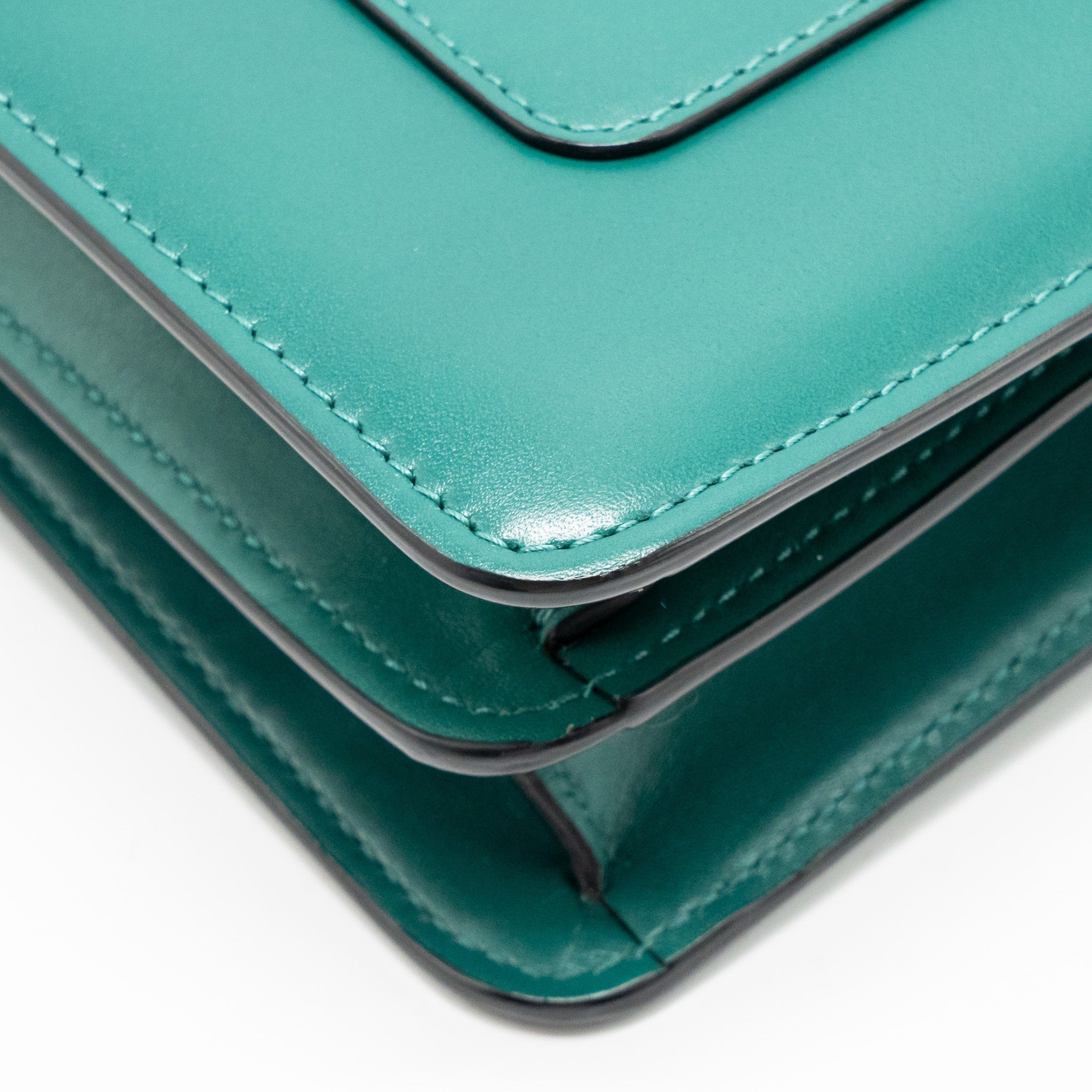 bvlgari-serpenti-forever-shoulder-bag-calfskin-green-lghw-3