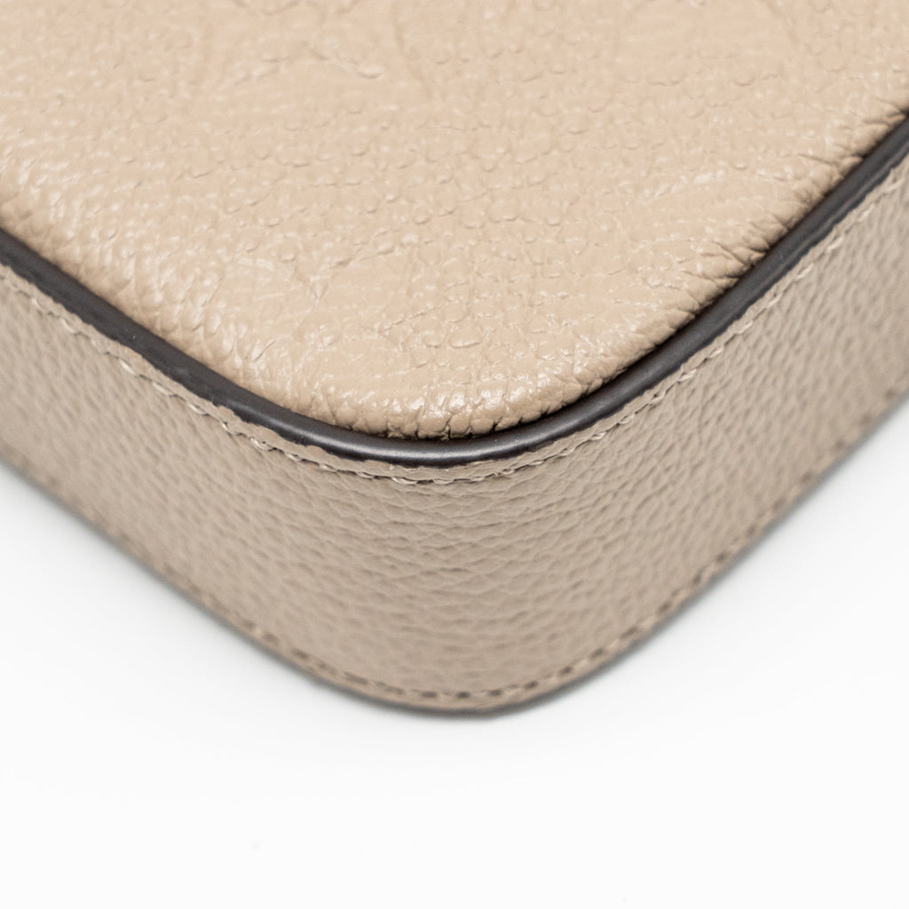 louis-vuitton-felicie-pochette-monogram-empreinte-tourterelle-ghw