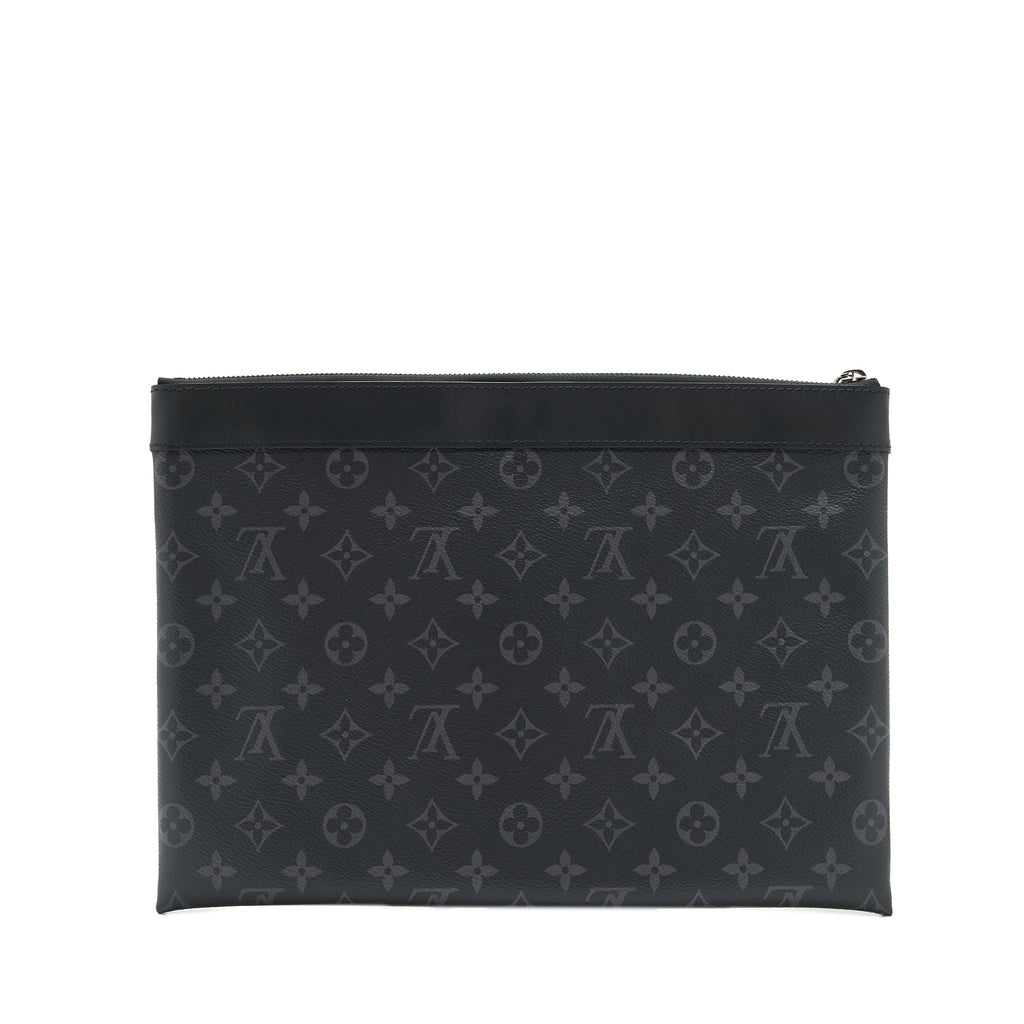 louis-vuitton-discovery-pouch-monogram-eclipse-coated-canvas-exterior