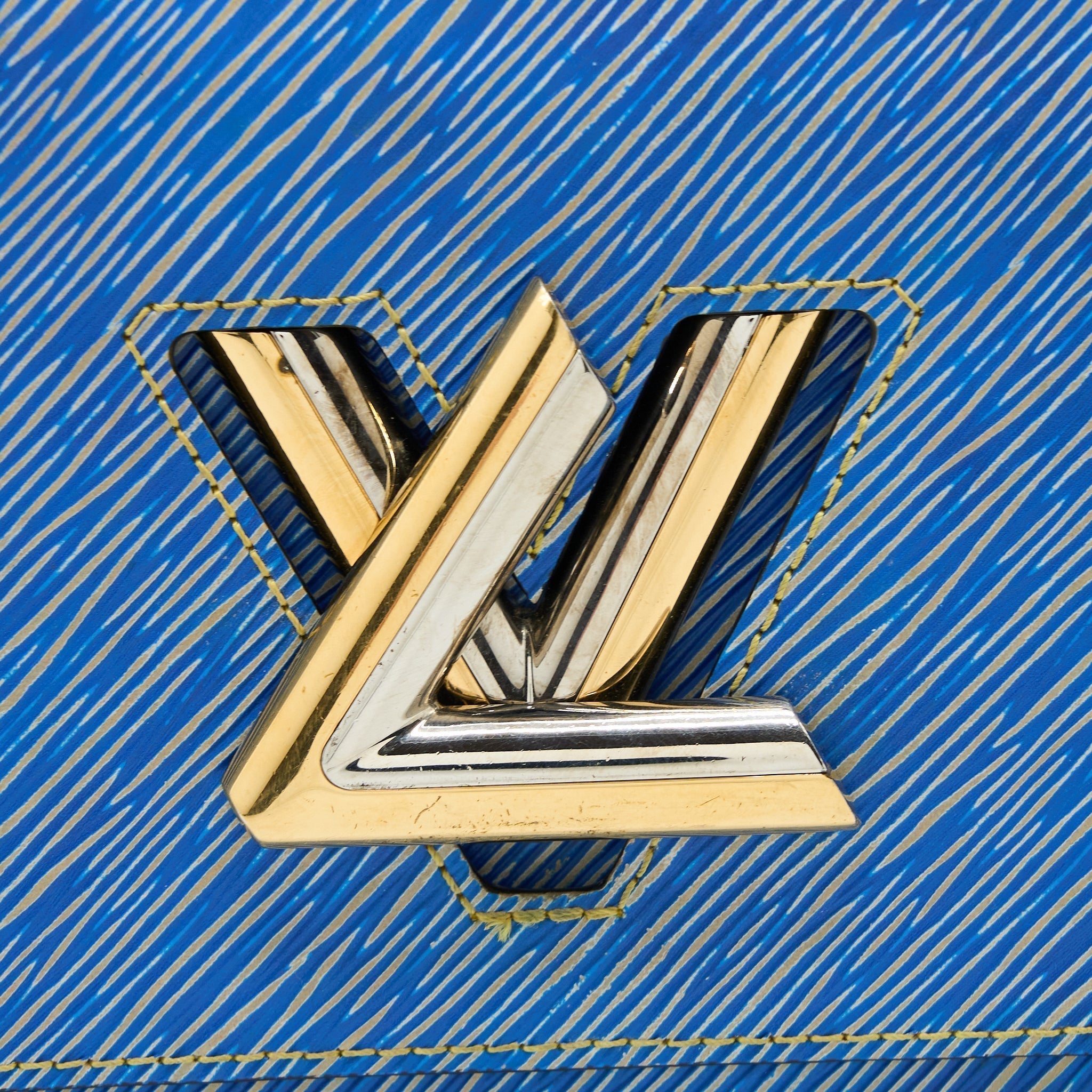 louis-vuitton-twist-mm-epi-multicolour-silver-gold-hardware