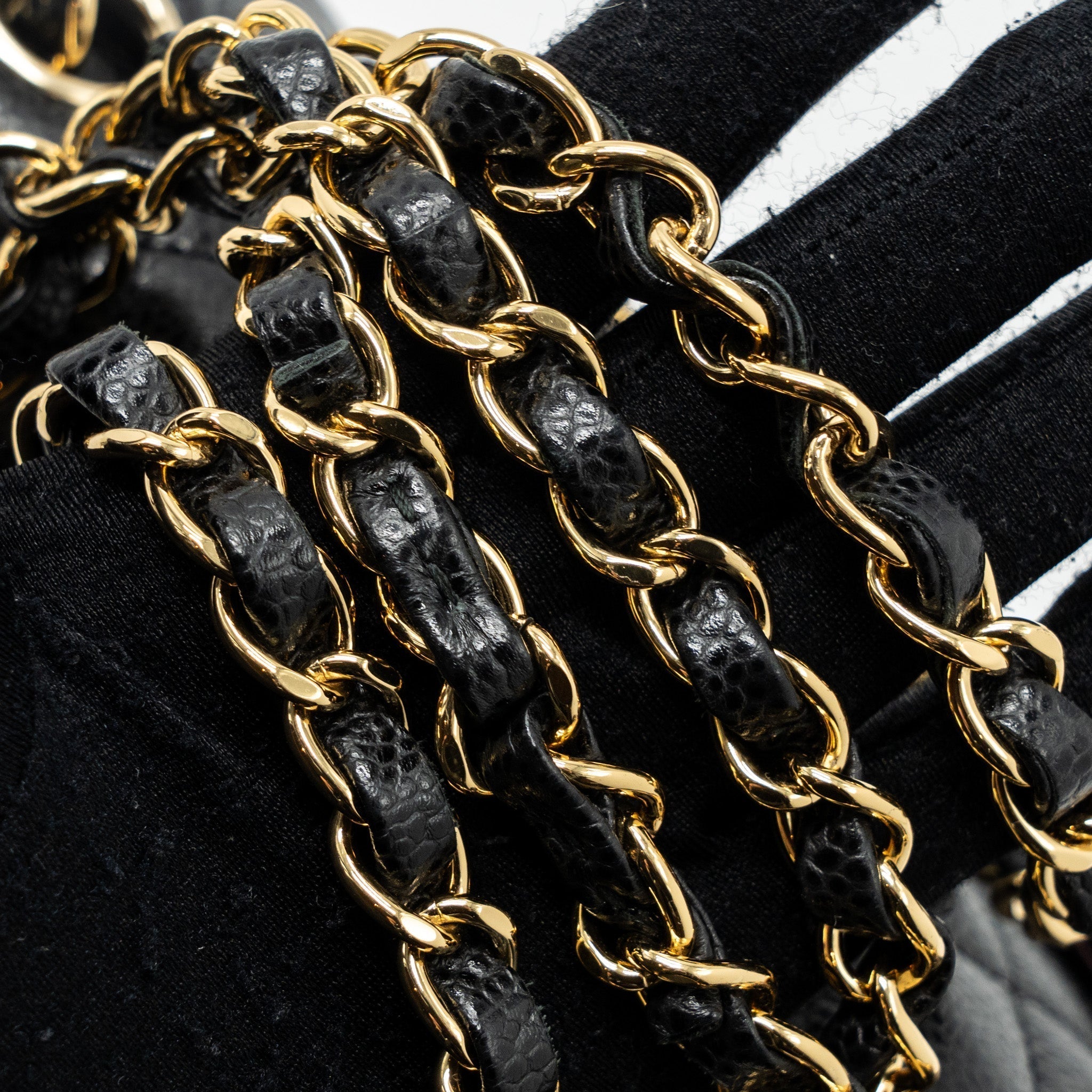 chanel-medium-classic-double-flap-bag-caviar-black-ghw-microchip-7