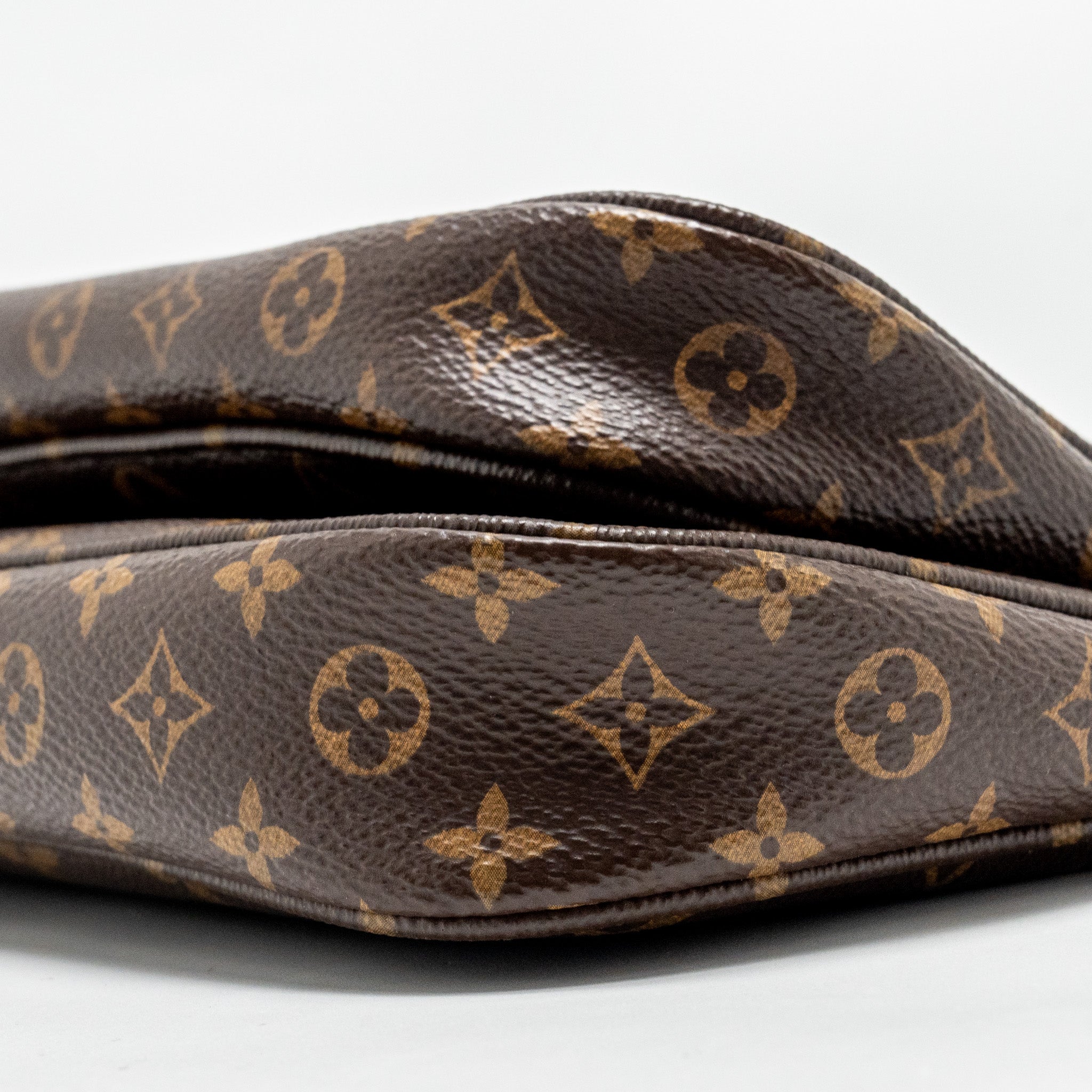 louis-vuitton-multi-pochette-accessories-monogram-canvas-khaki-ghw-2