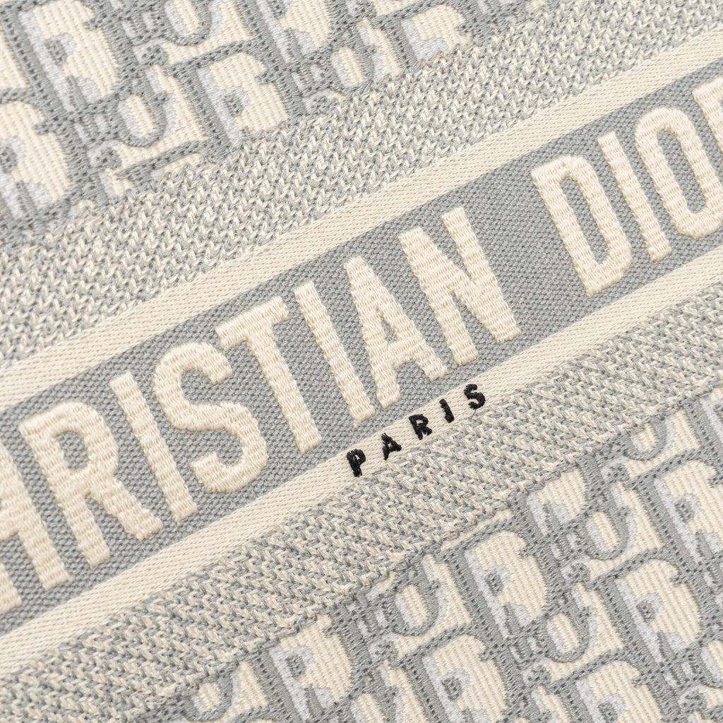 dior-large-book-tote-dior-oblique-embroidery-ecru-grey-1