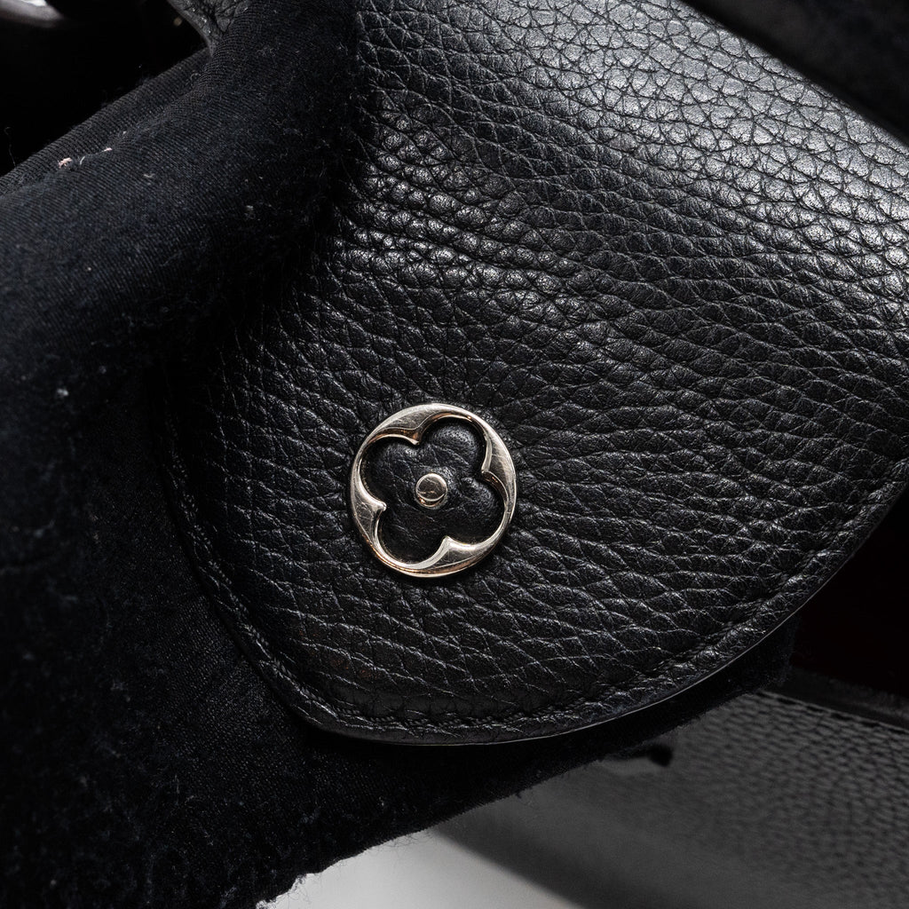 louis-vuitton-capucines-pm-calfskin-black-pink-shw