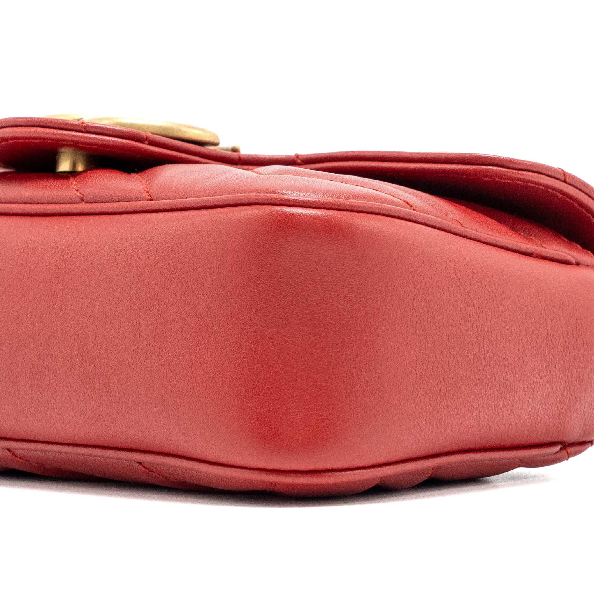 gucci-super-mini-gg-marmont-calfskin-red-ghw