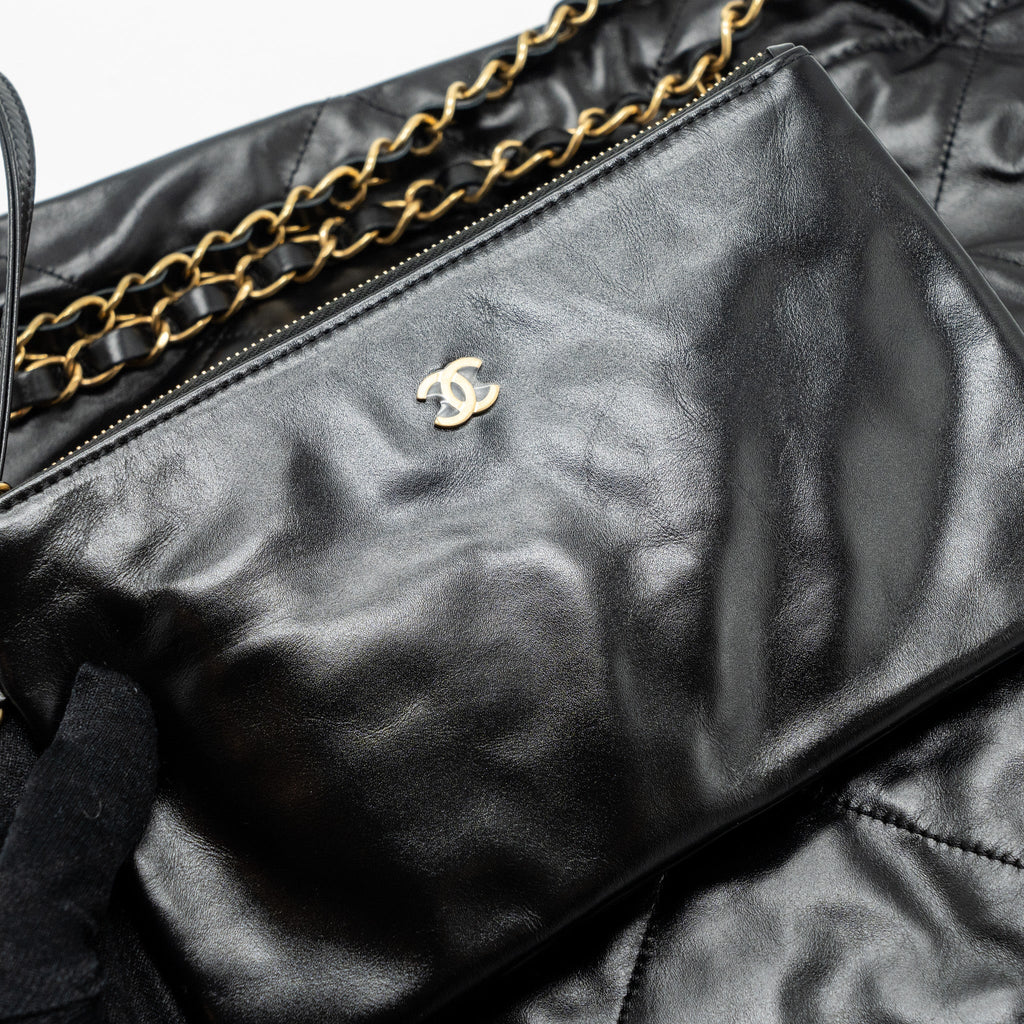 chanel-medium-22-bag-shiny-calfskin-black-ghw-microchip-1
