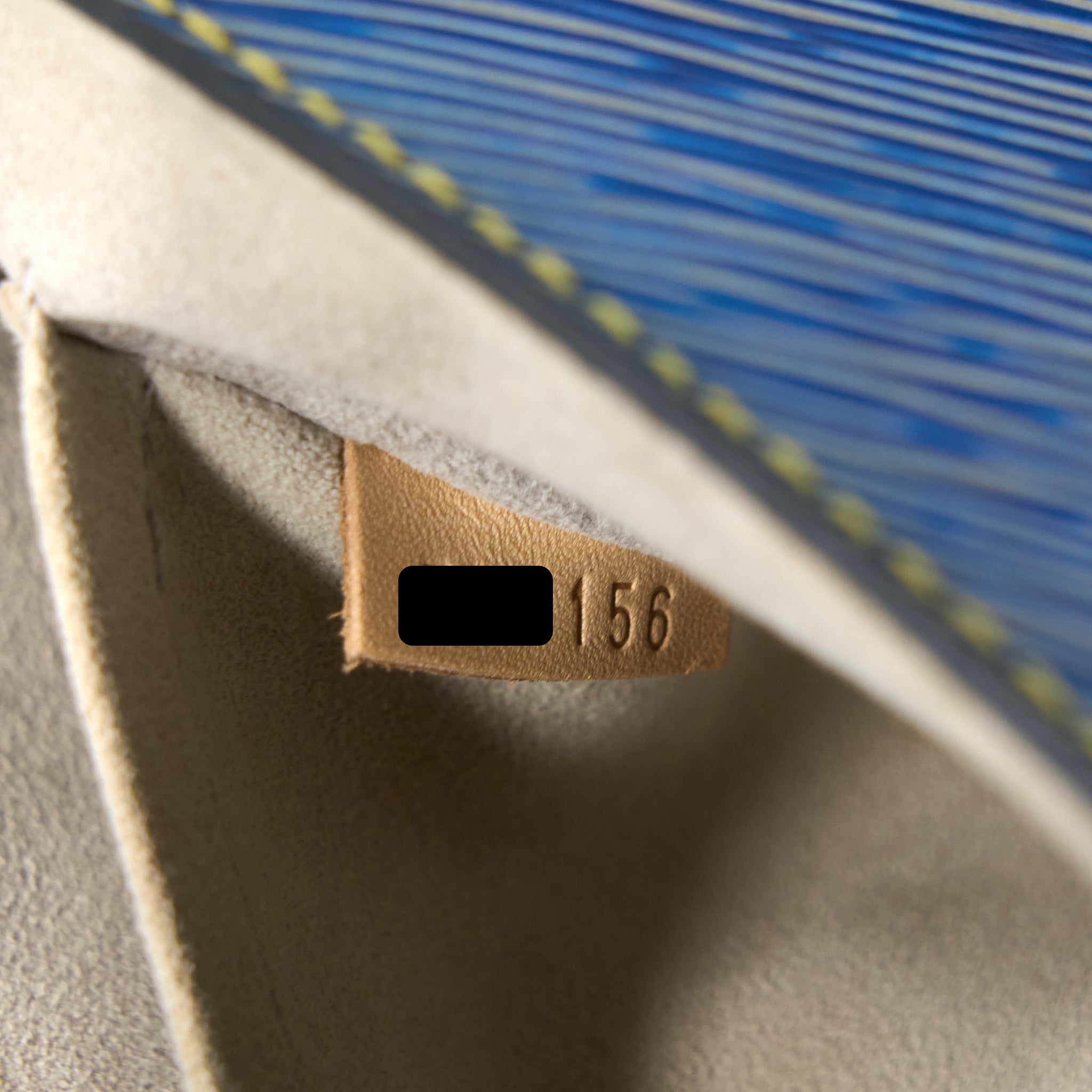 louis-vuitton-twist-mm-epi-multicolour-silver-gold-hardware