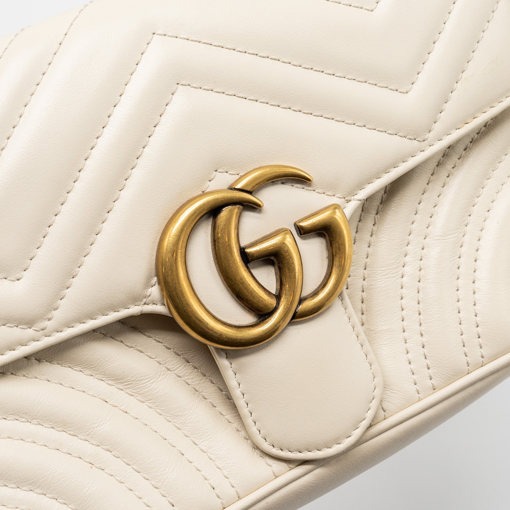 gucci-mini-marmont-calfskin-white-ghw-2