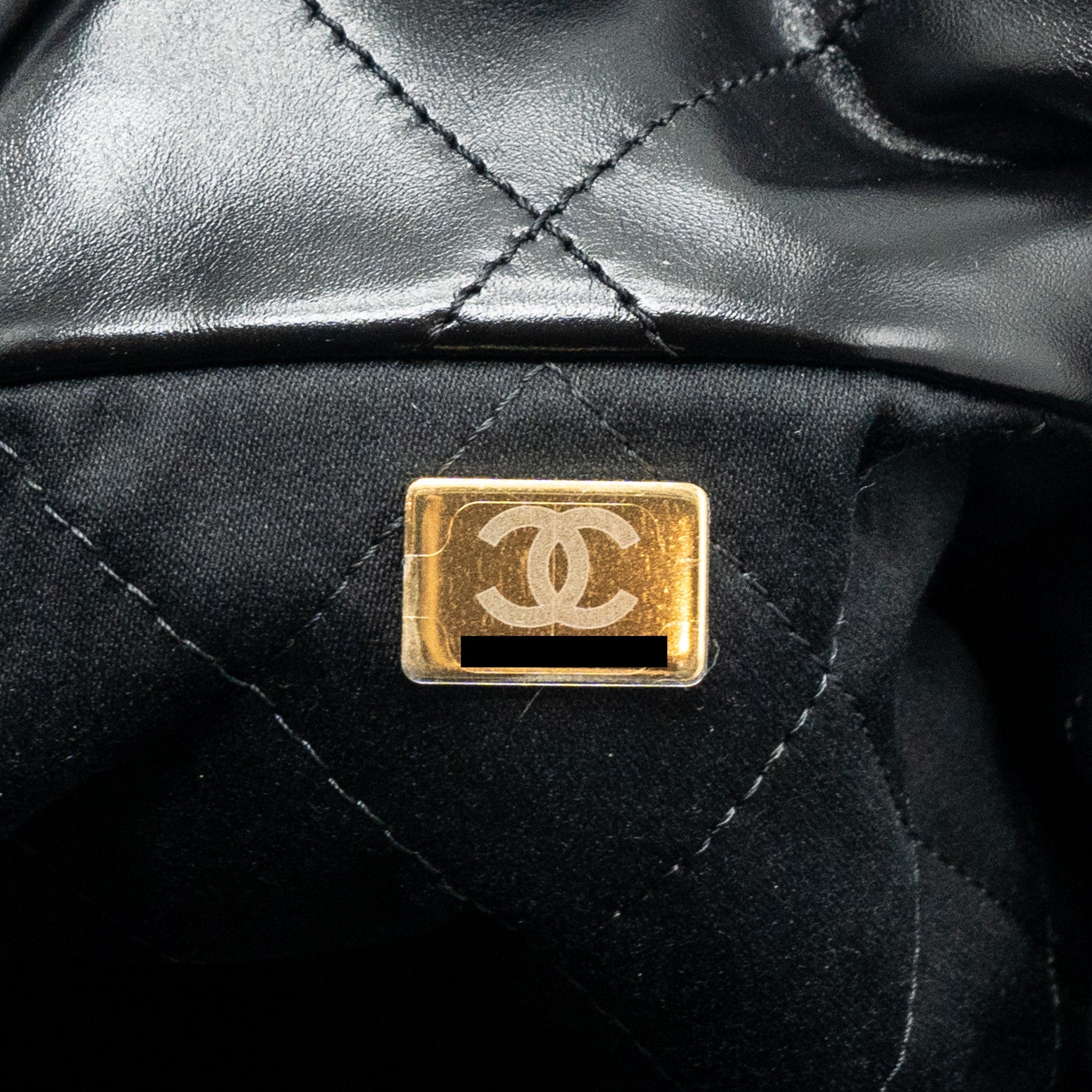 chanel-medium-22-bag-shiny-calfskin-black-ghw-microchip-1
