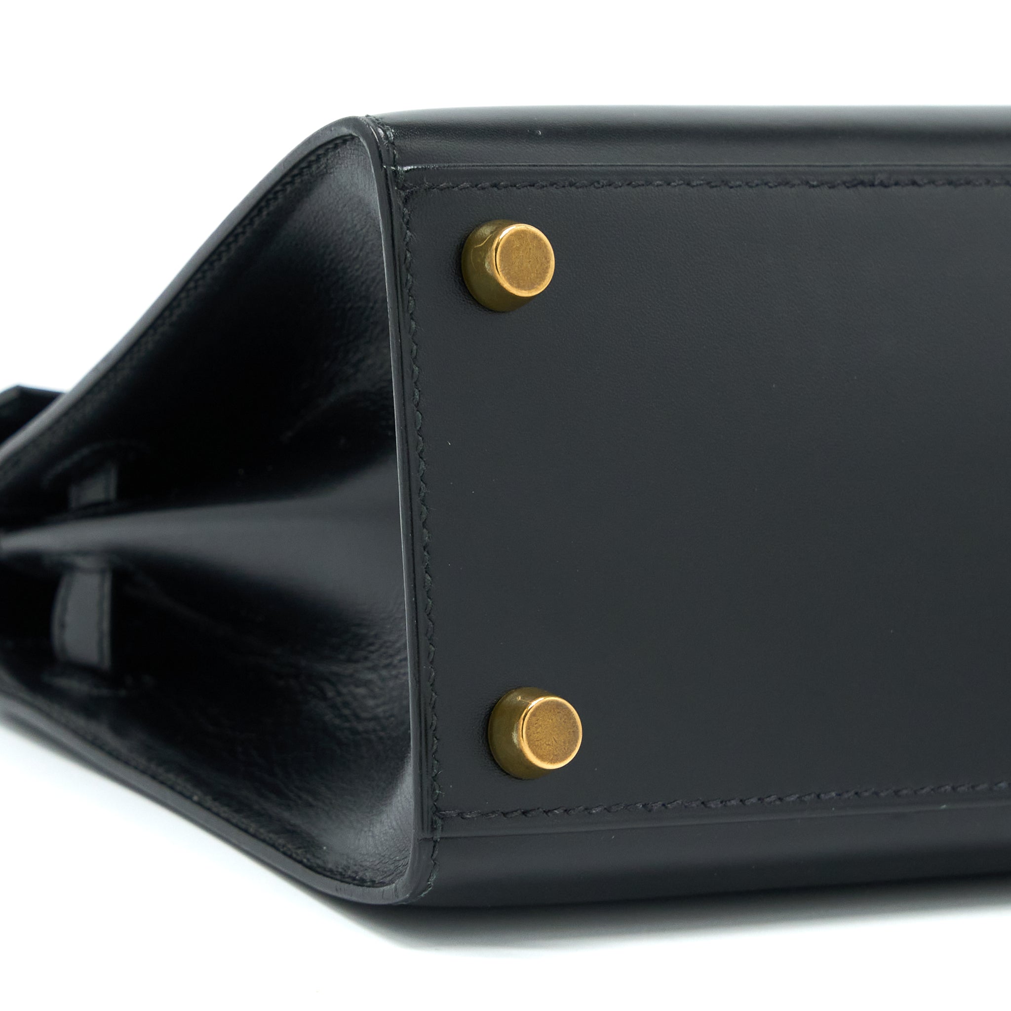 hermes-vintage-kelly-20-box-black-ghw-stamp-circle-v