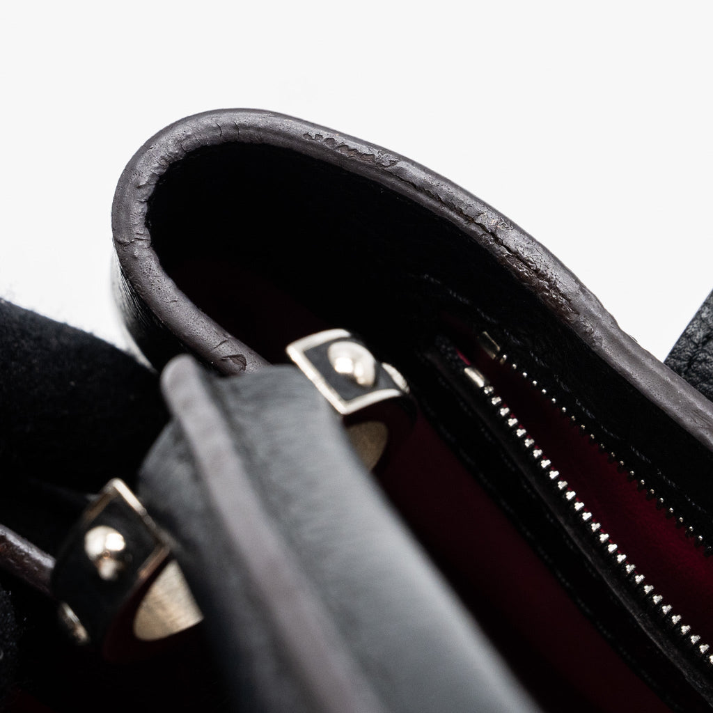 louis-vuitton-capucines-pm-calfskin-black-pink-shw
