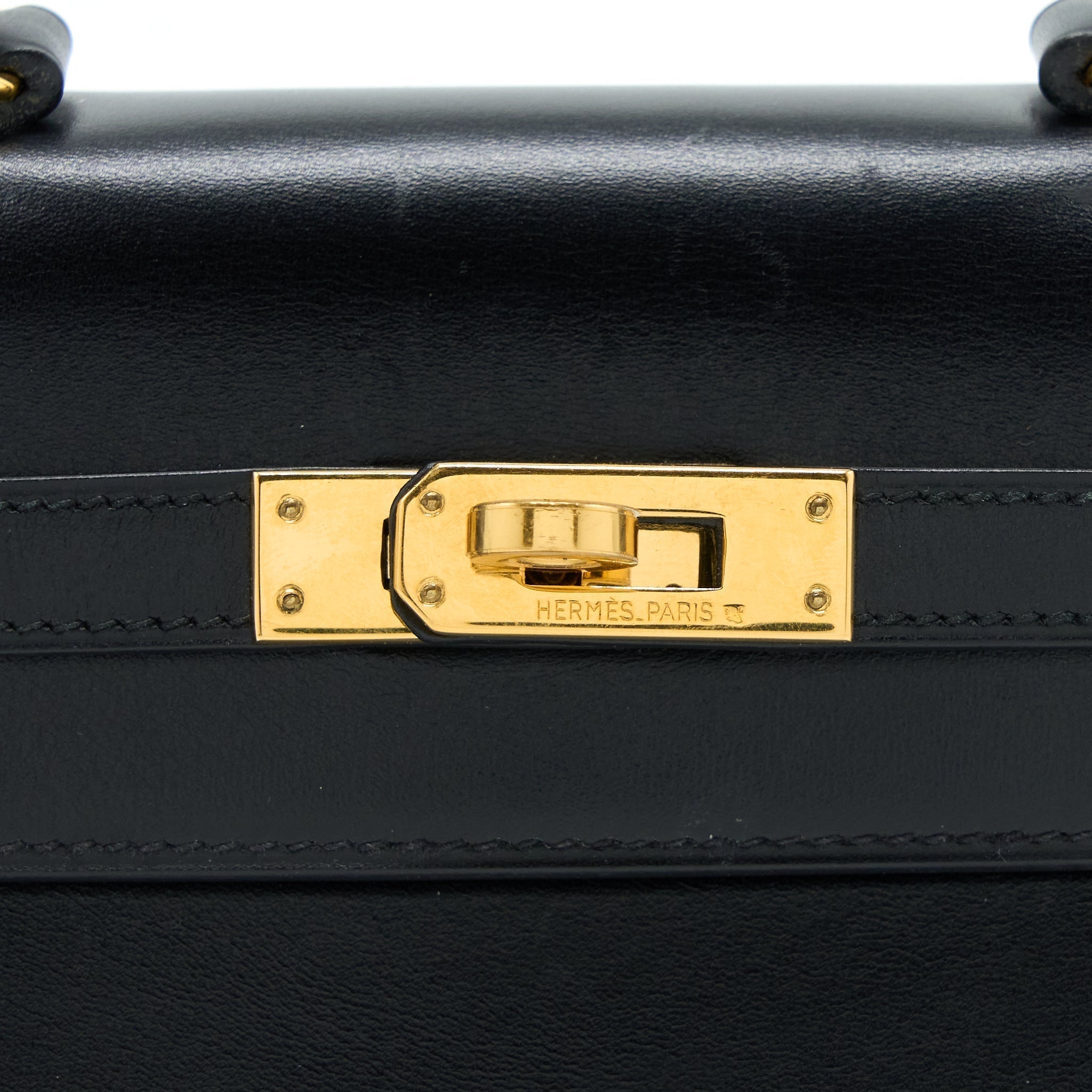 hermes-vintage-kelly-20-box-black-ghw-stamp-circle-v