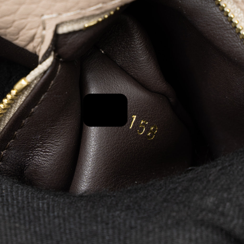 louis-vuitton-capucines-mm-taurillon-light-grey-ghw