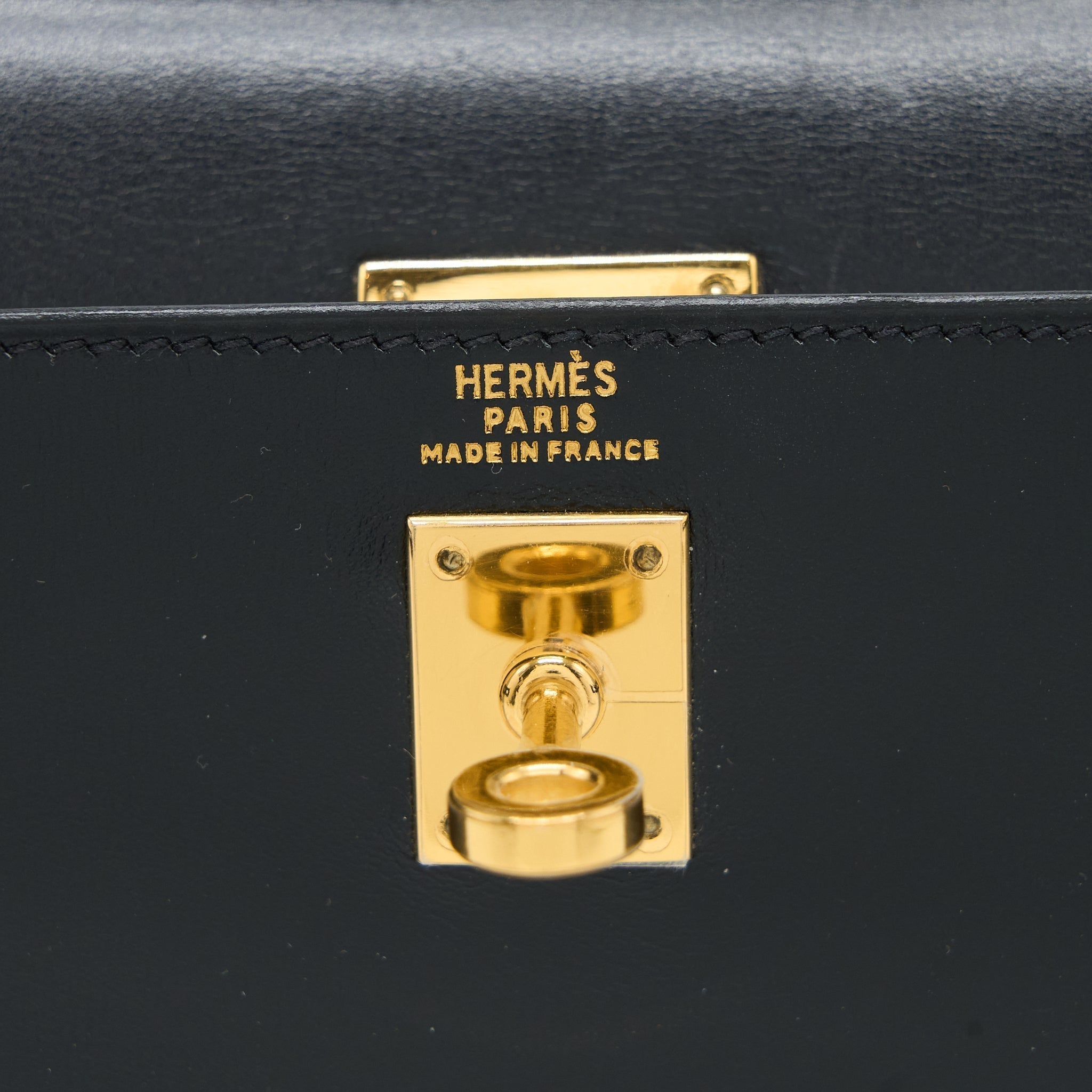 hermes-vintage-kelly-20-box-black-ghw-stamp-circle-v