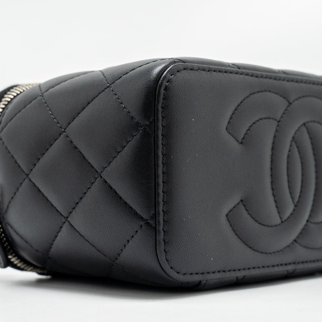 chanel-top-handle-long-vanity-case-lambskin-black-shw-microchip-copy-2