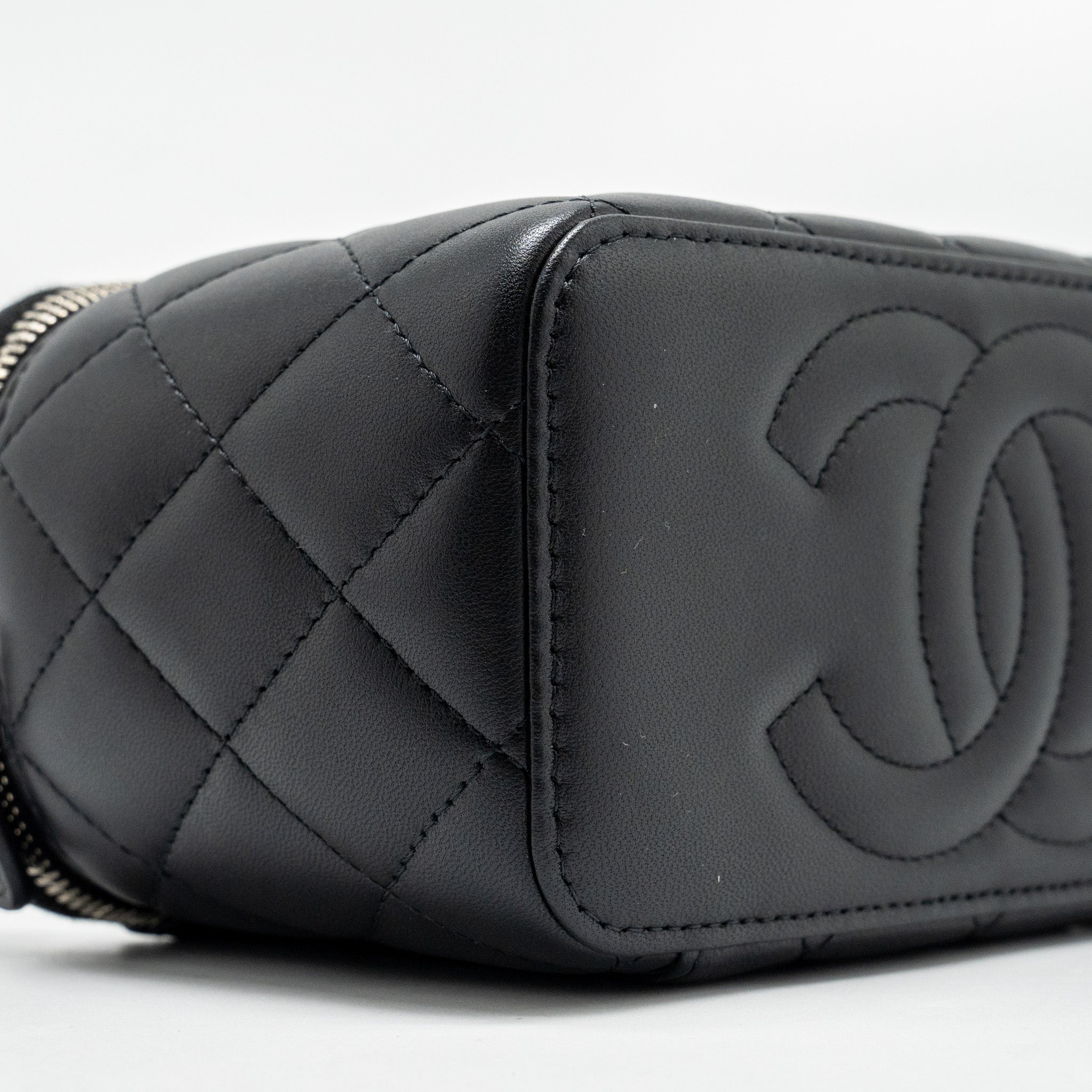 chanel-top-handle-long-vanity-case-lambskin-black-shw-microchip-copy-2