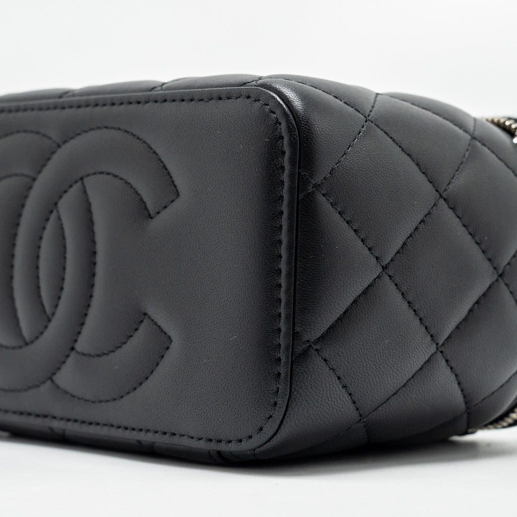 chanel-top-handle-long-vanity-case-lambskin-black-shw-microchip-copy-2