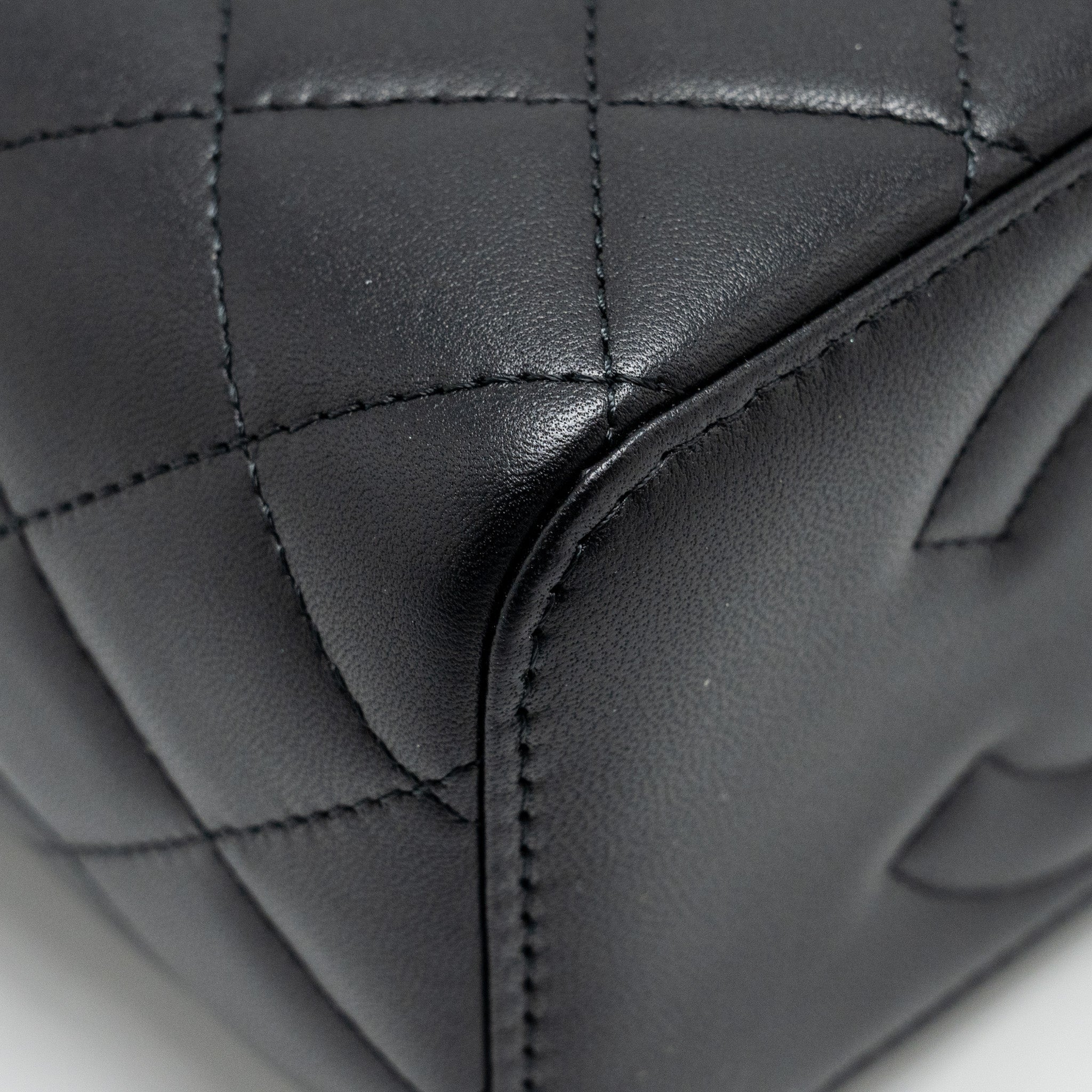 chanel-top-handle-long-vanity-case-lambskin-black-shw-microchip-copy-2