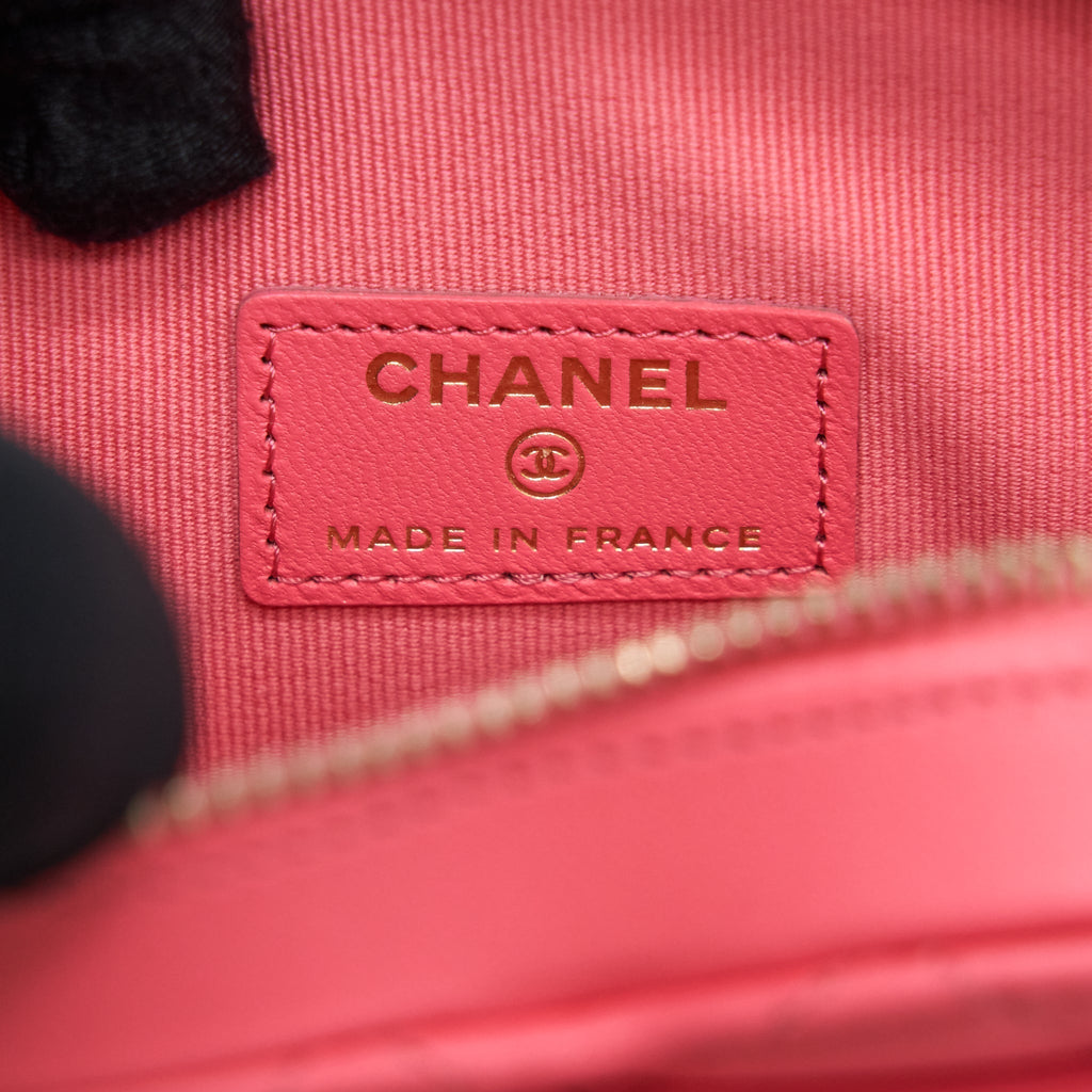 chanel-22s-small-heart-bag-lambskin-pink-lghw