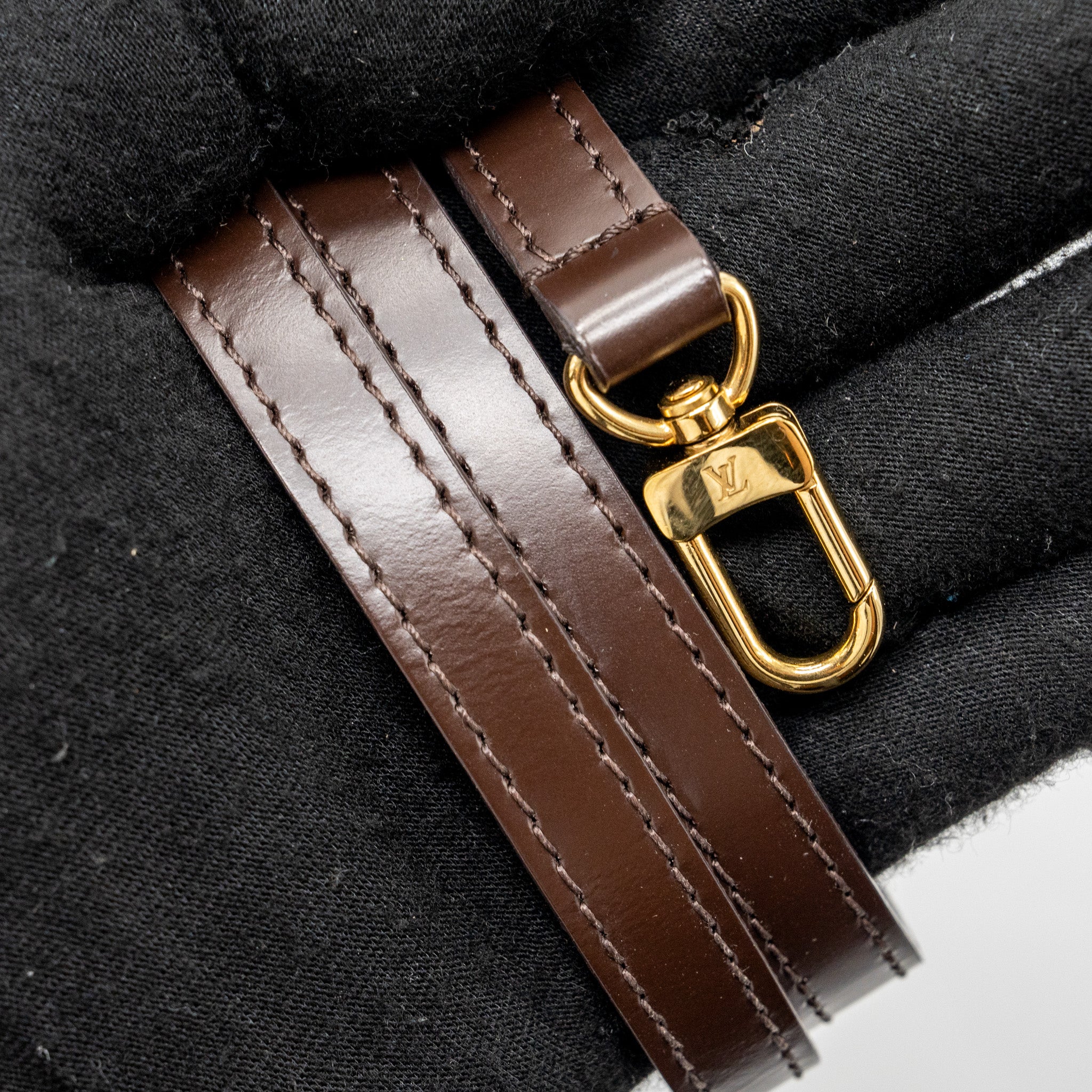 louis-vuitton-alma-bb-damier-ebene-canvas-ghw-3