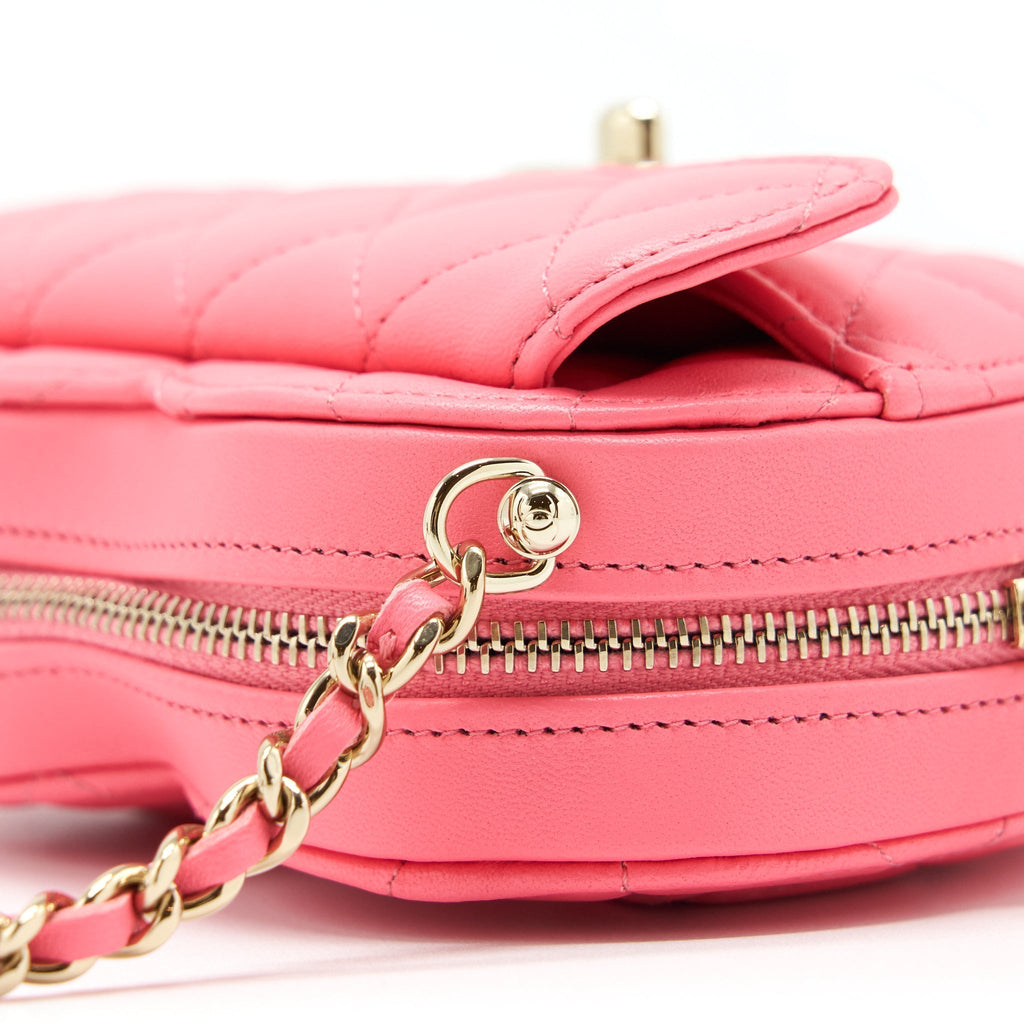 chanel-22s-small-heart-bag-lambskin-pink-lghw