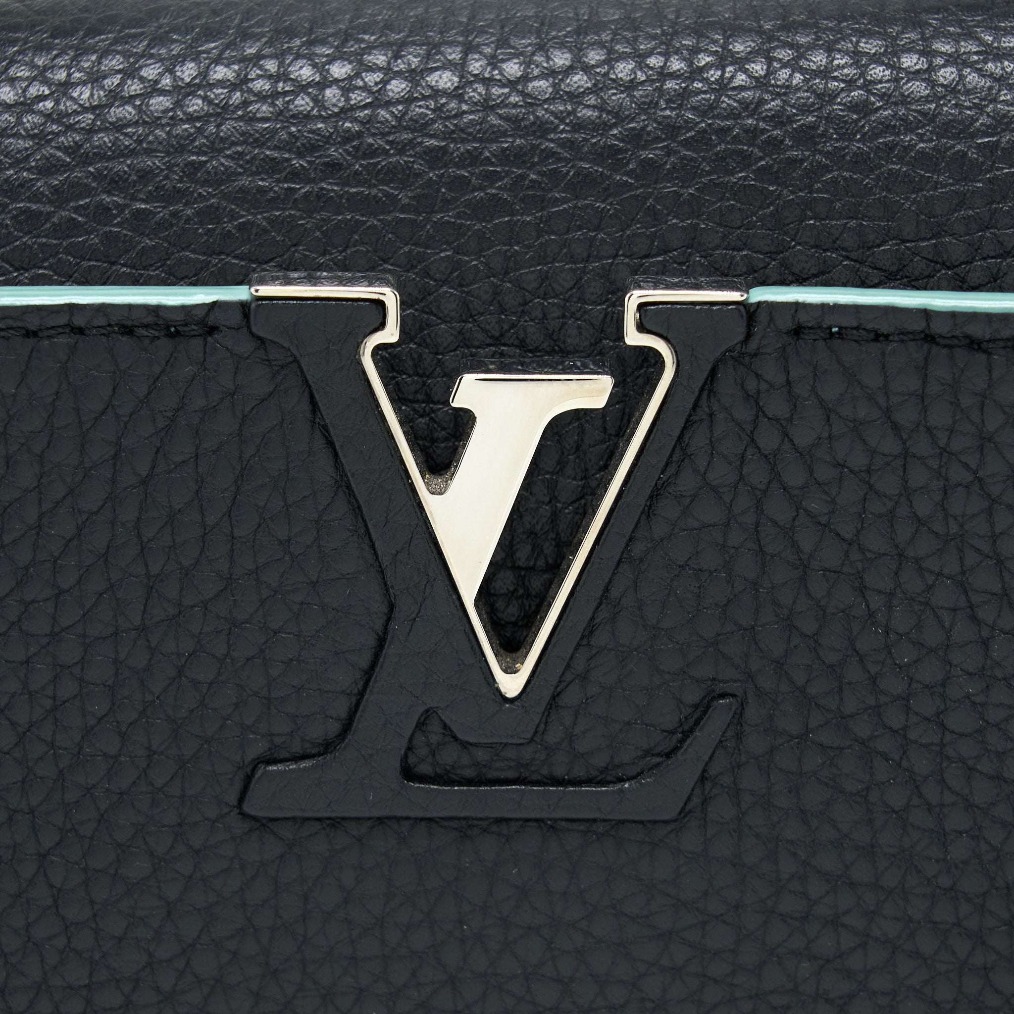 louis-vuitton-capucines-bb-taurillon-black-blue-shw
