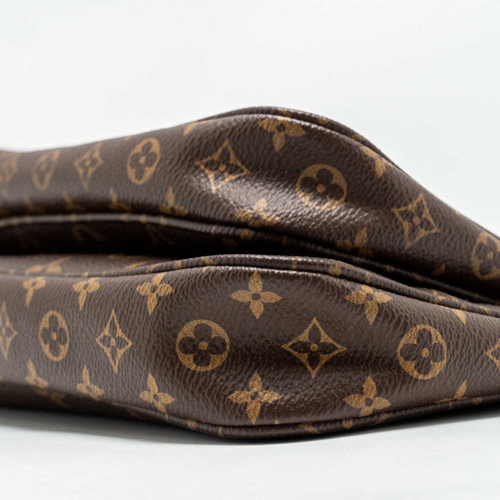 louis-vuitton-multi-pochette-accessories-monogram-canvas-khaki-ghw-1