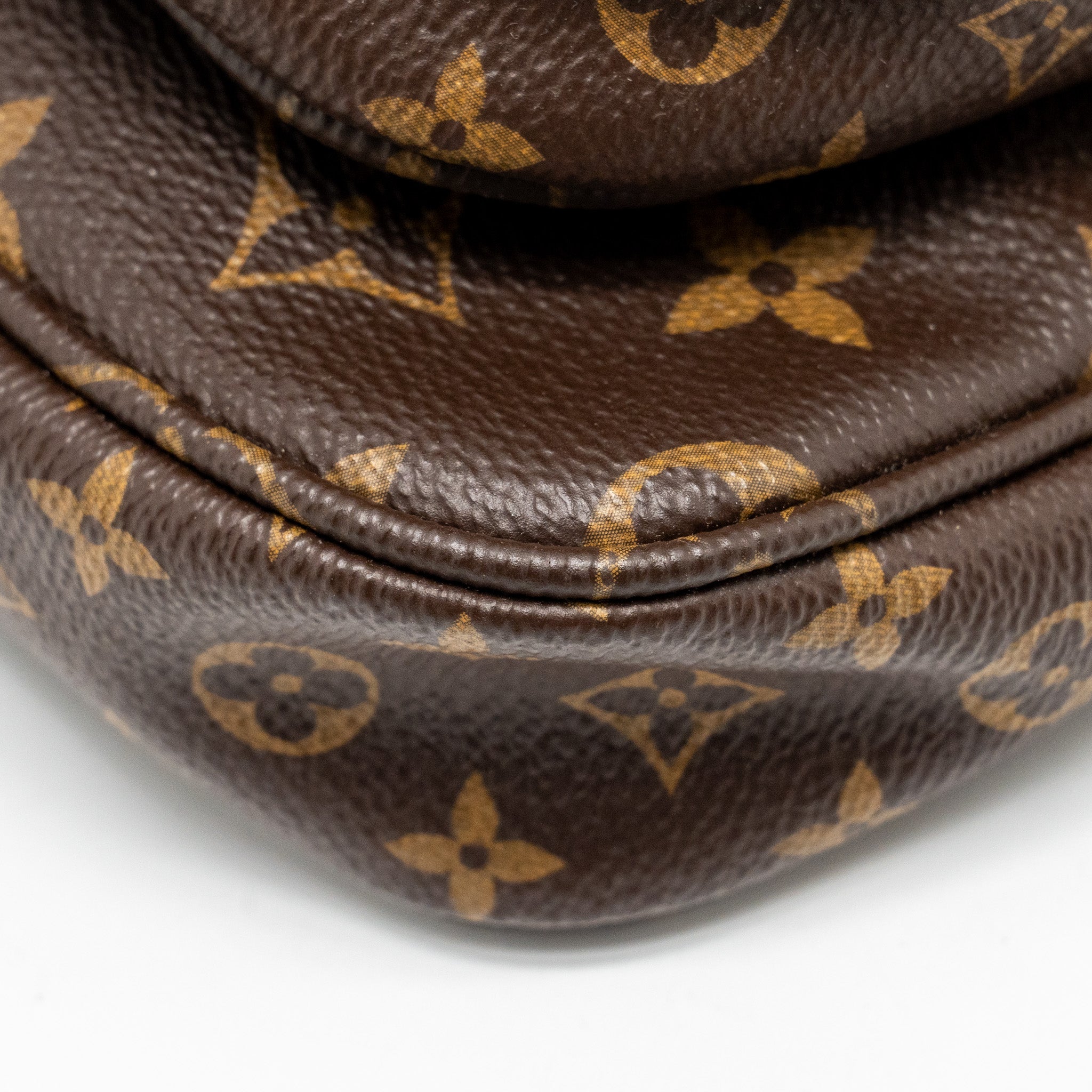 louis-vuitton-multi-pochette-accessories-monogram-canvas-khaki-ghw-1