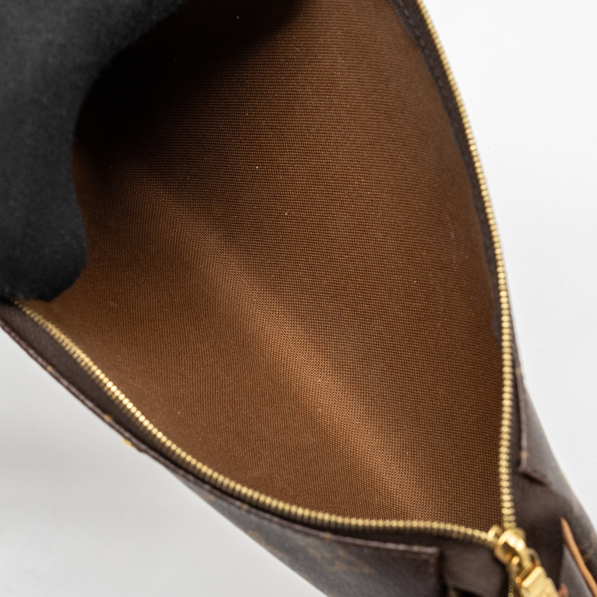louis-vuitton-eva-pochette-monogram-canvas-ghw-2
