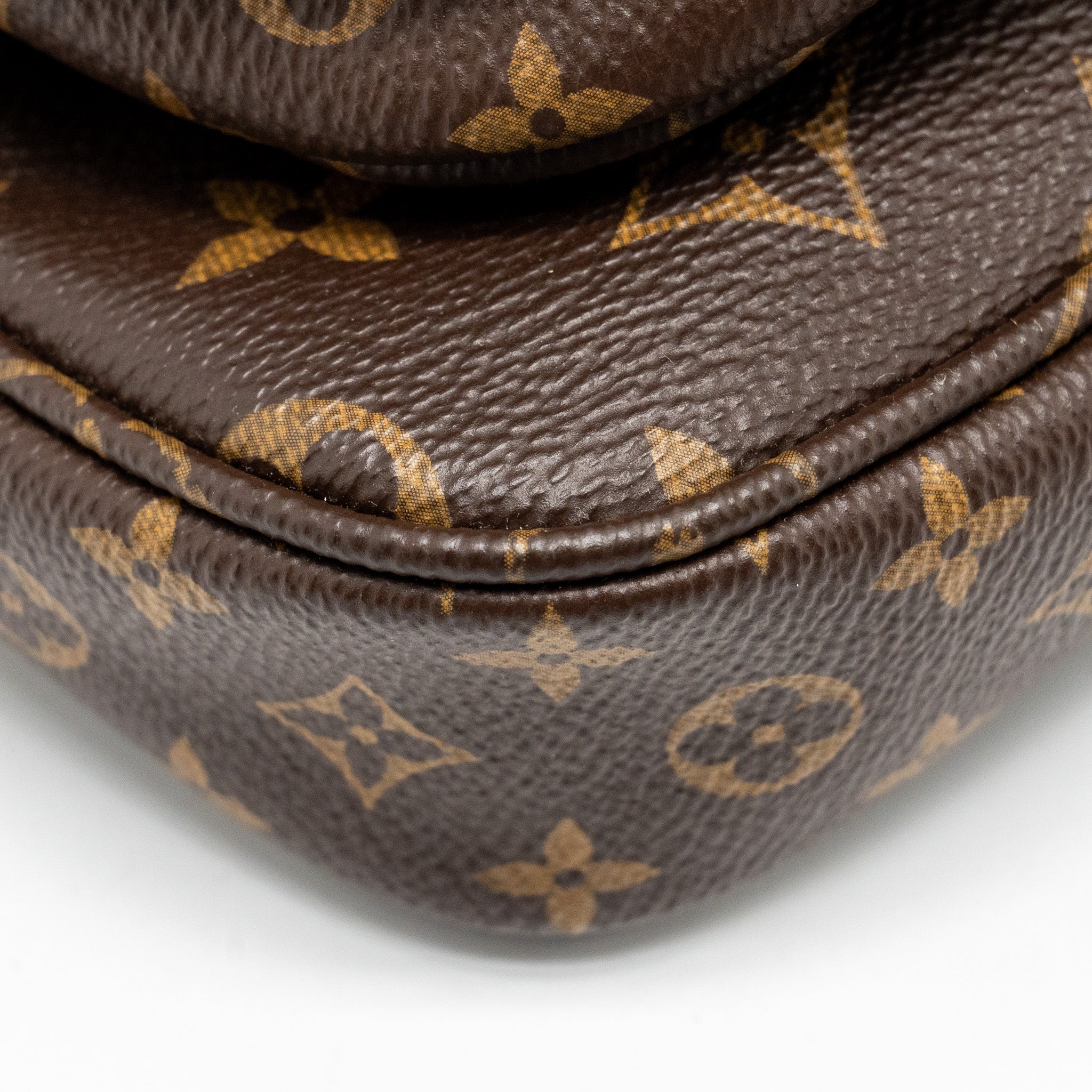 louis-vuitton-multi-pochette-accessories-monogram-canvas-khaki-ghw-1