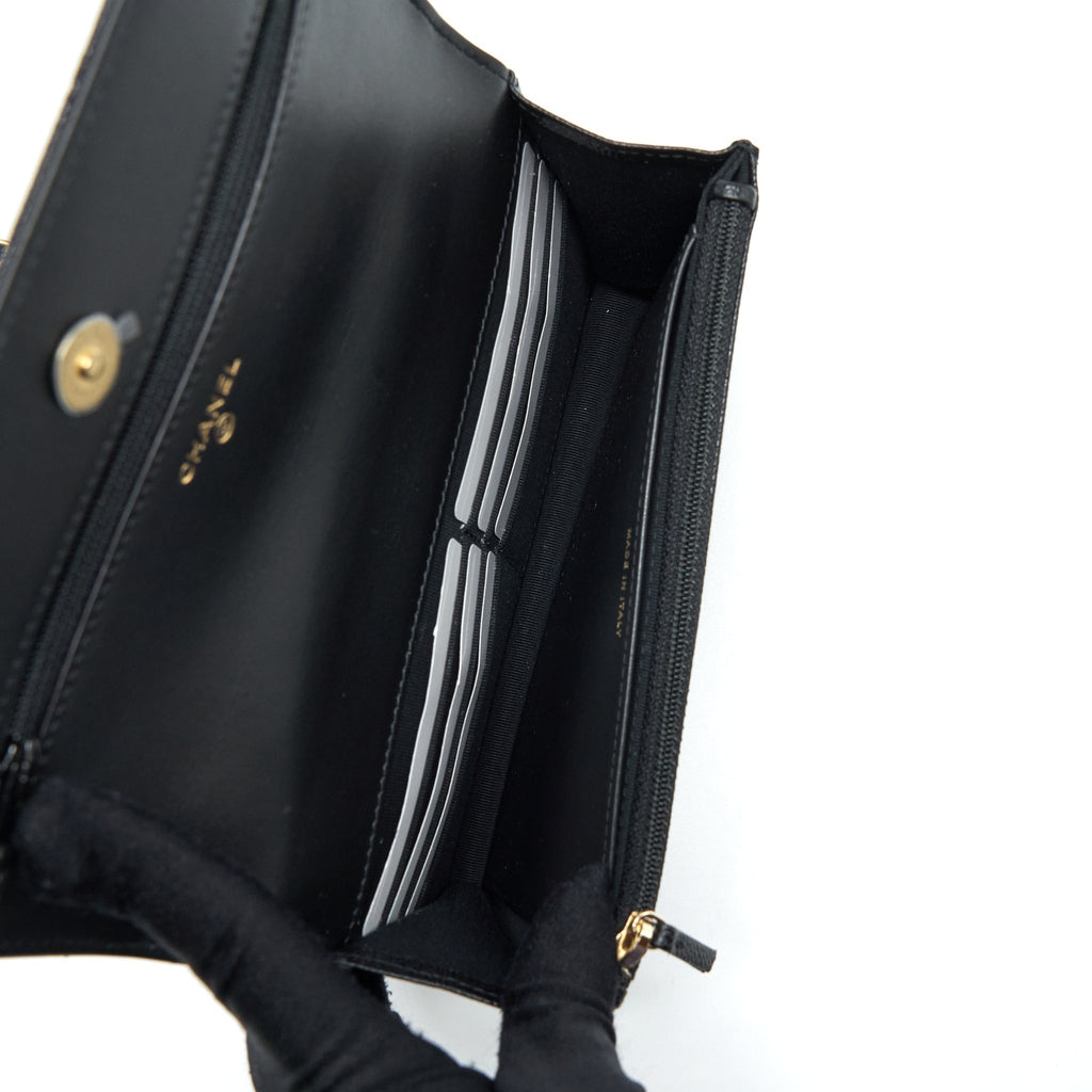 chanel-22s-logo-top-handle-wallet-on-chain-caviar-black-ghw-microchip