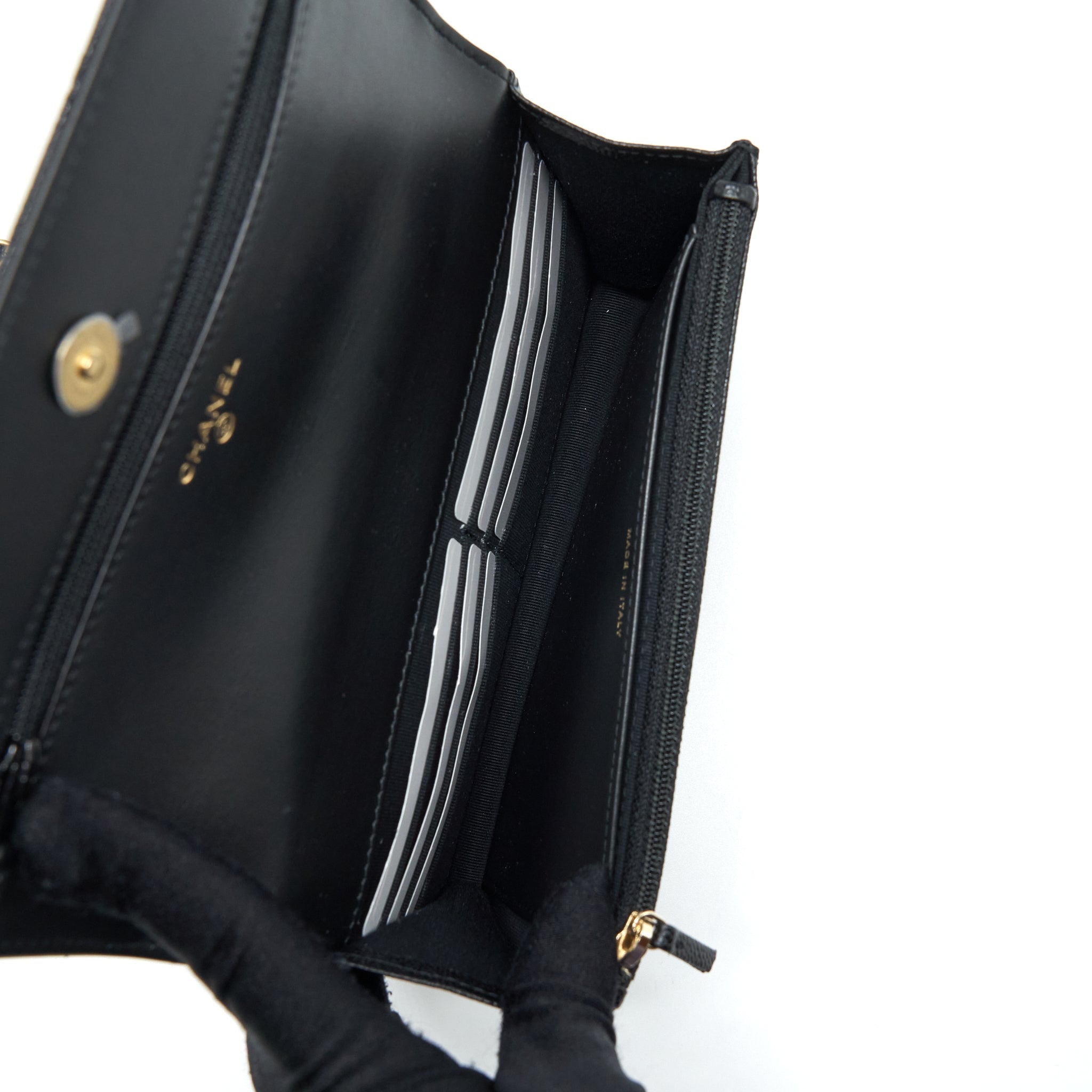 chanel-22s-logo-top-handle-wallet-on-chain-caviar-black-ghw-microchip