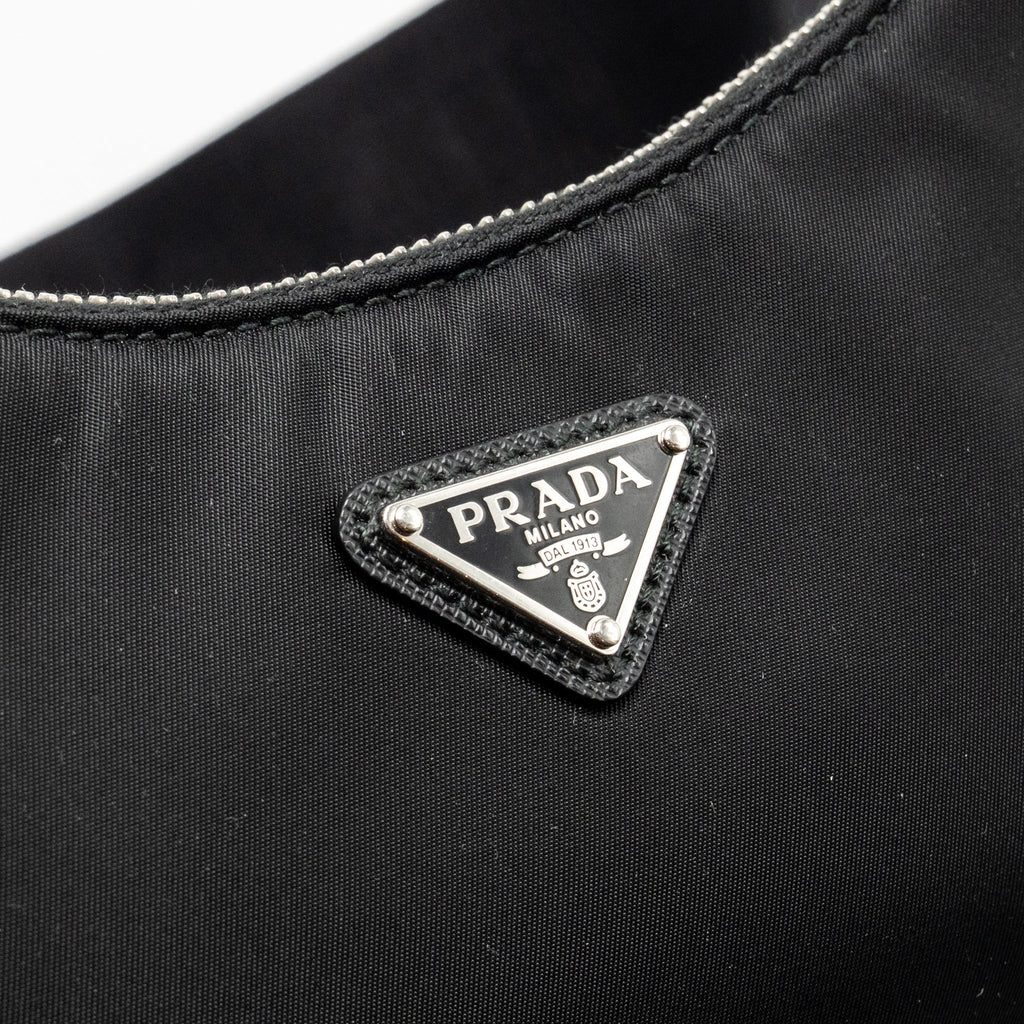 prada-reedition-2005-re-nylon-black-shw-1
