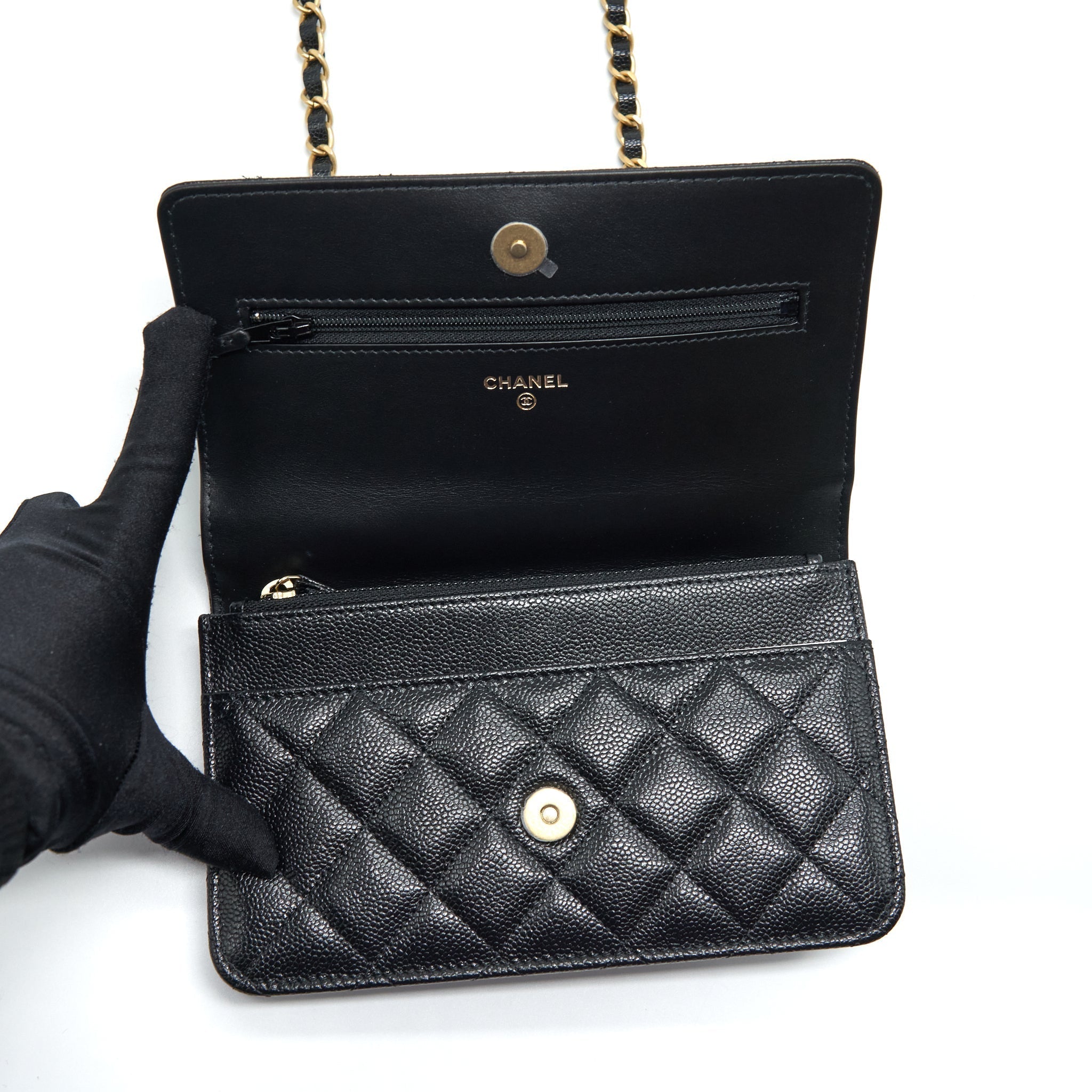 chanel-22s-logo-top-handle-wallet-on-chain-caviar-black-ghw-microchip