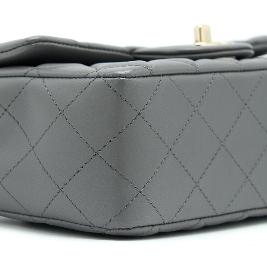chanel-22a-mini-rectangular-flap-bag-lambskin-grey-lghw-microchip
