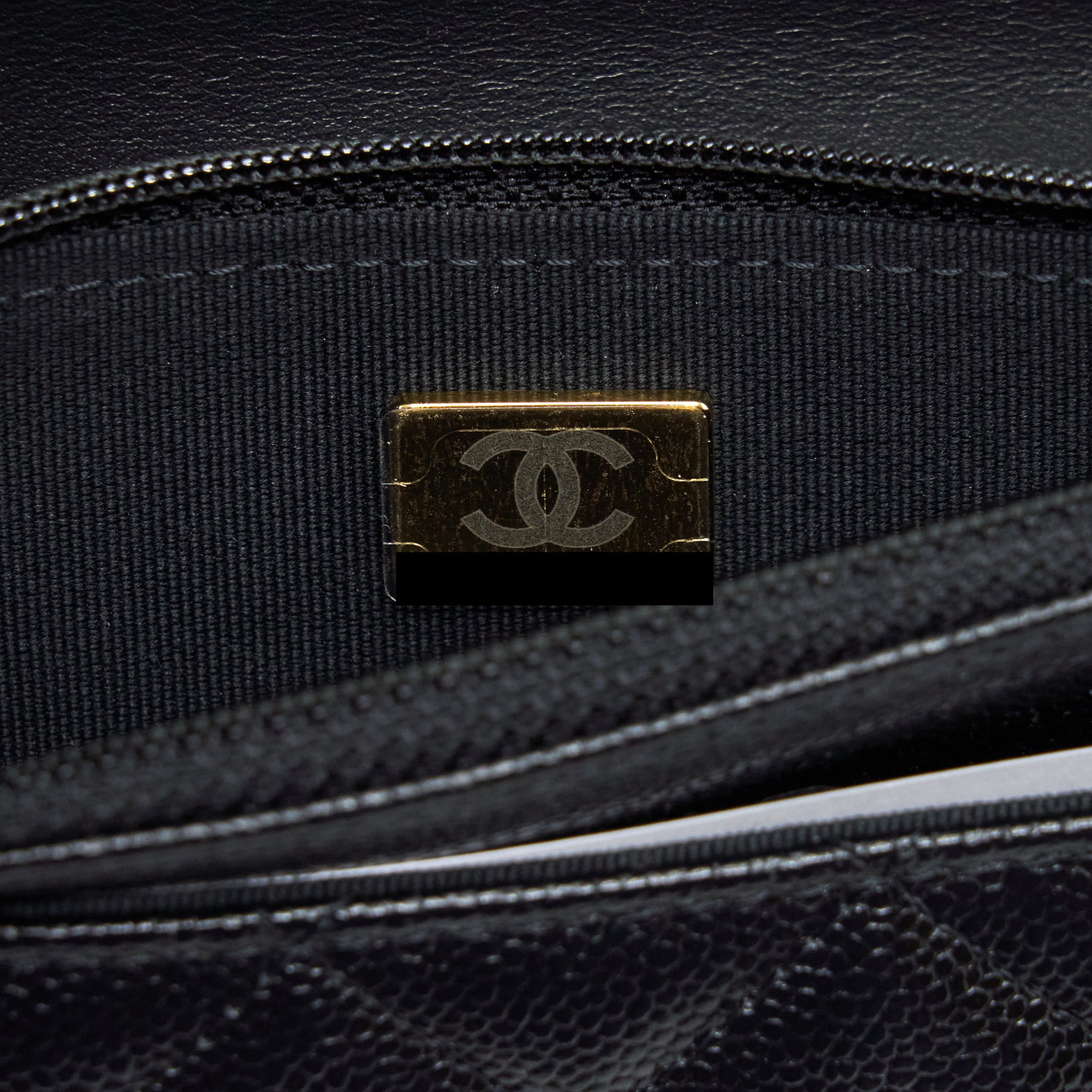 chanel-22s-logo-top-handle-wallet-on-chain-caviar-black-ghw-microchip