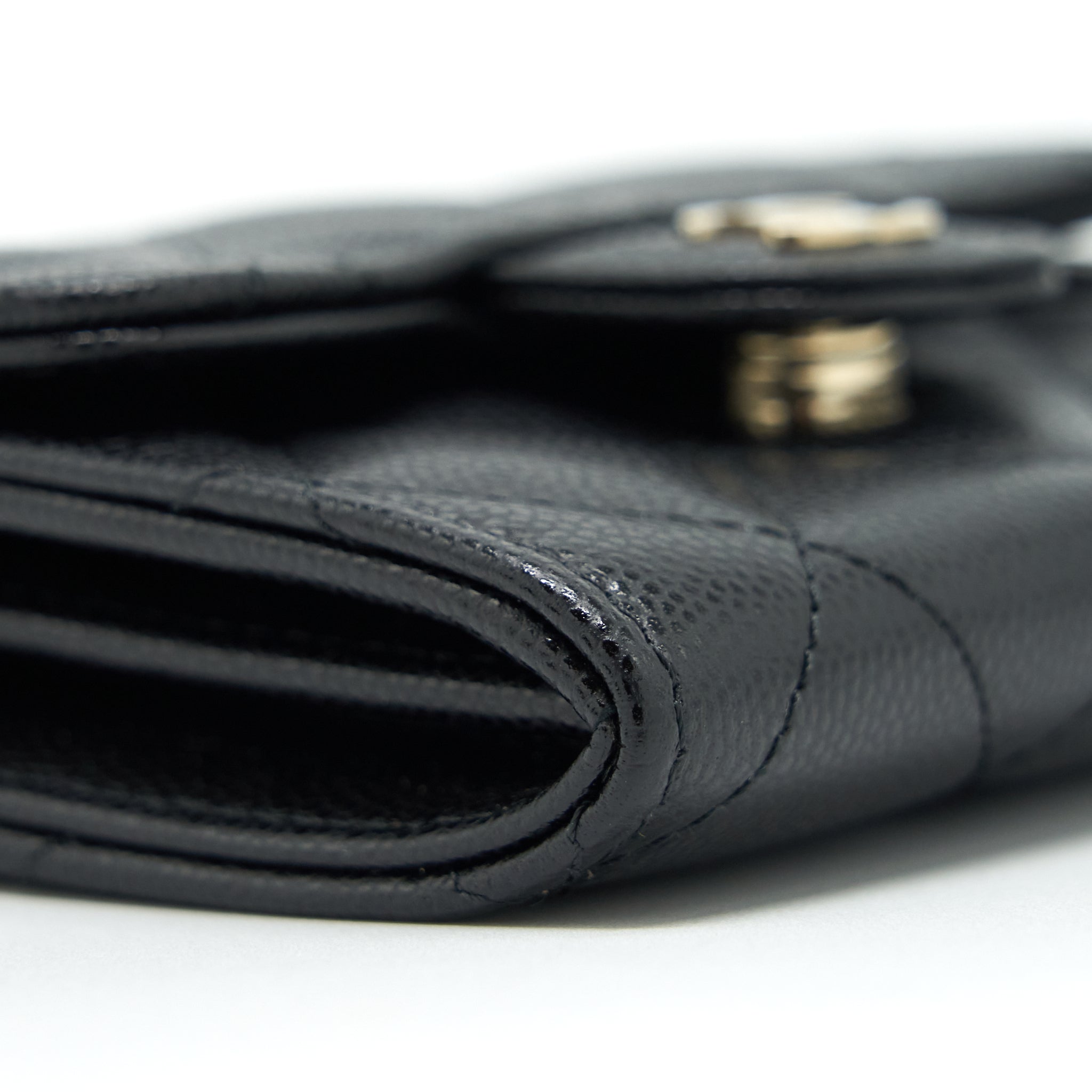 chanel-22p-card-holder-with-chains-caviar-black-lghw