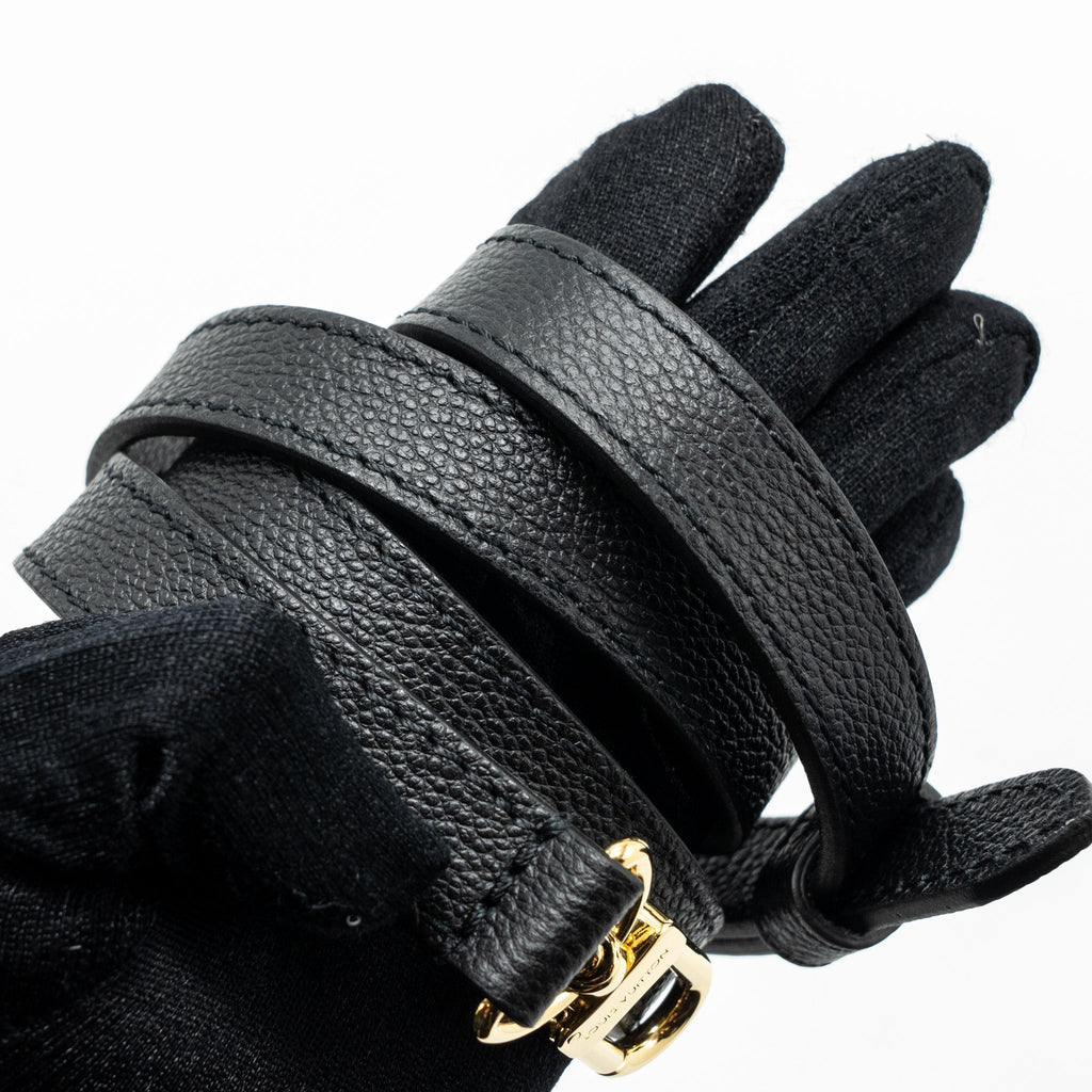 louis-vuitton-onthego-pm-bicolour-monogram-empreinte-leather-black-beige-ghwmicrochip