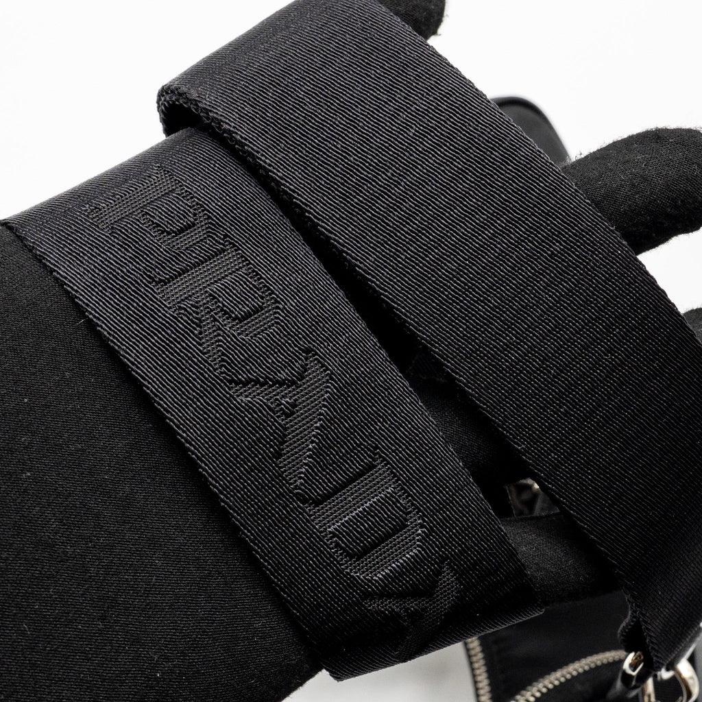 prada-reedition-2005-re-nylon-black-shw-1