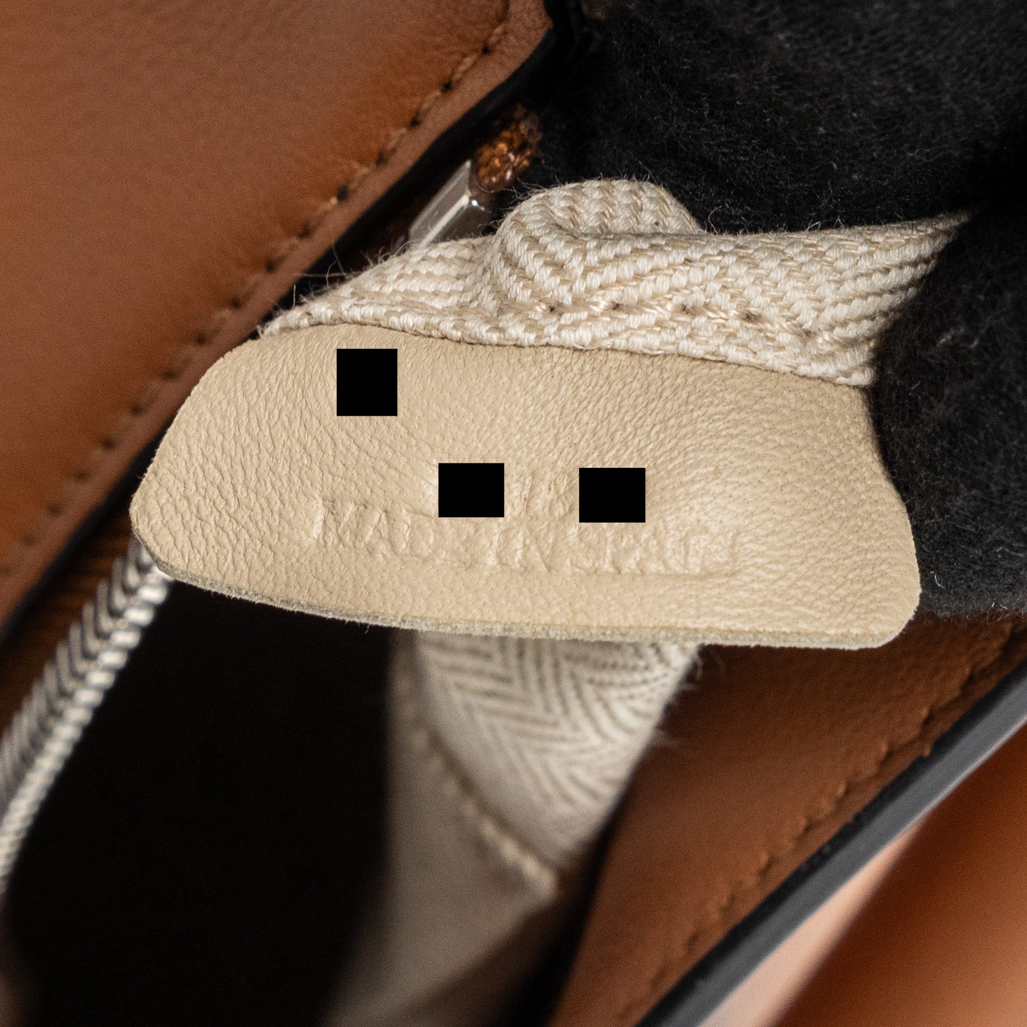 loewe-puzzle-bag-in-classic-calfskin-tan-shw-1