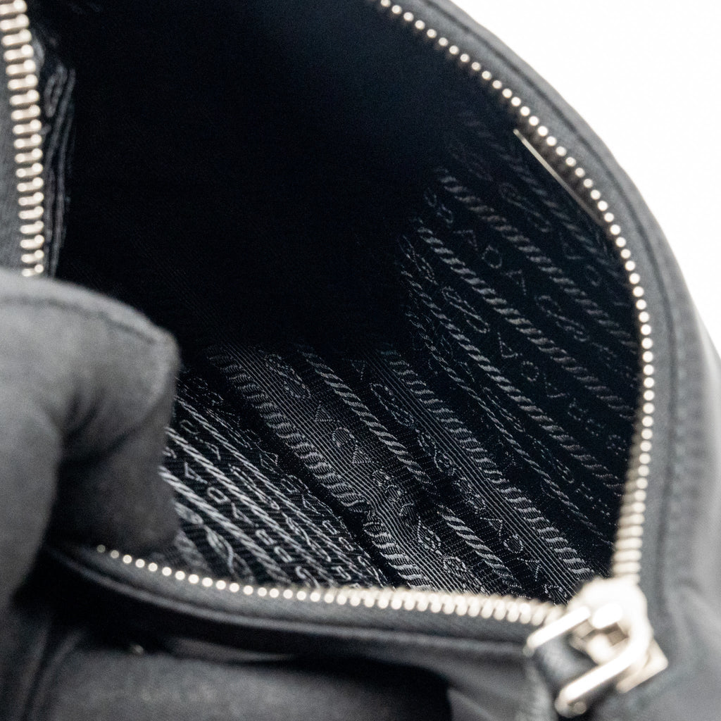 prada-reedition-2005-re-nylon-black-shw-1