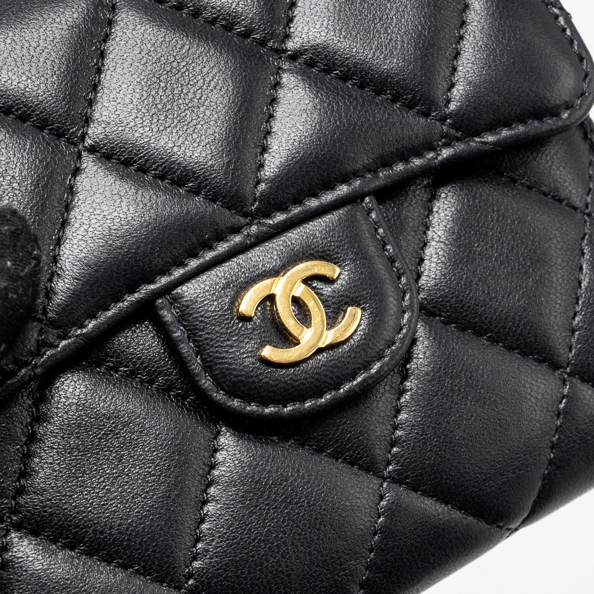 chanel-classic-compact-wallet-lambskin-black-ghw