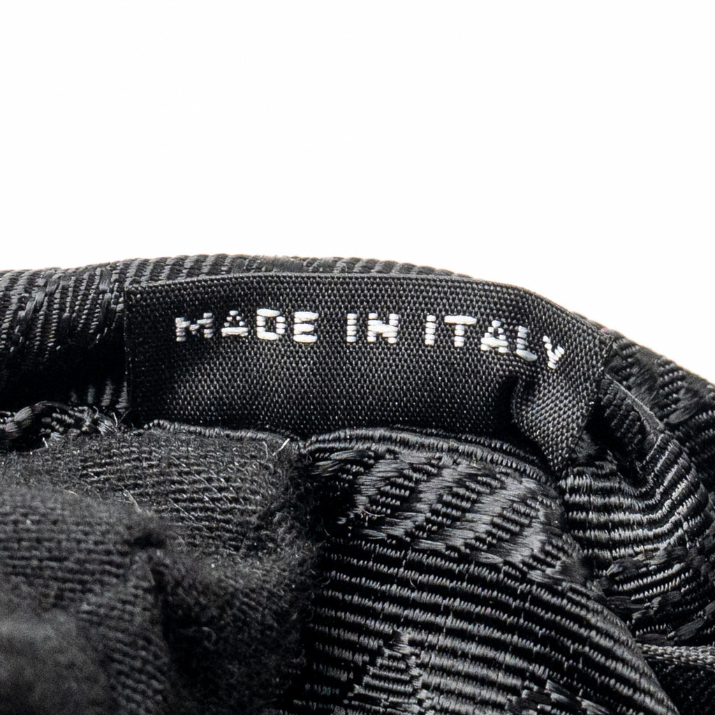prada-reedition-2005-re-nylon-black-shw-1