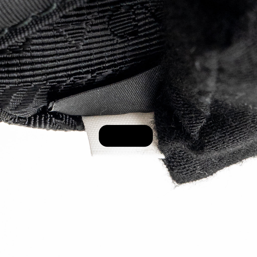 prada-reedition-2005-re-nylon-black-shw-1